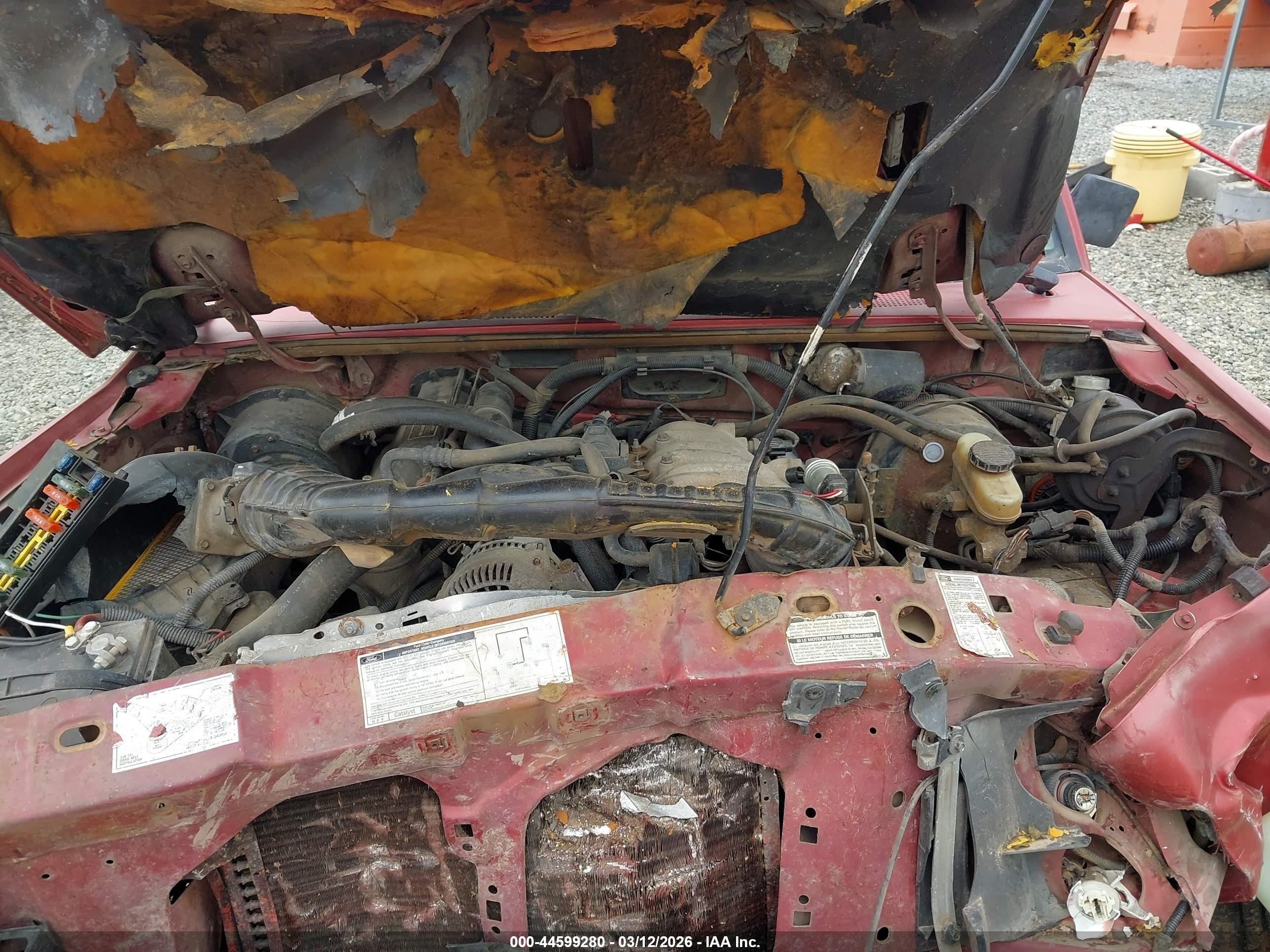 1992 Ford Ranger   Red vin: 1FTCR10U0NTA04874