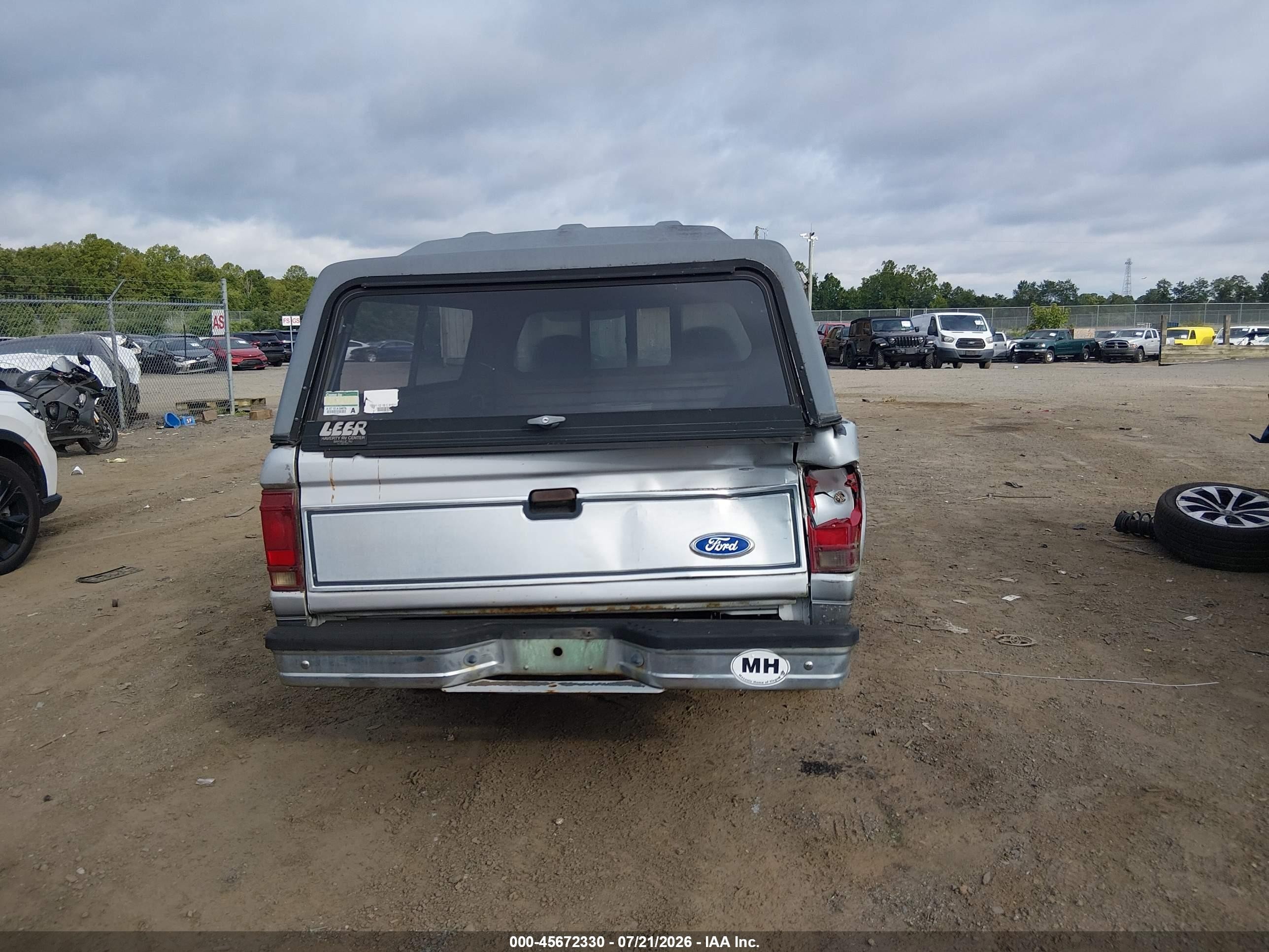 1992 Ford Ranger   Silver vin: 1FTCR10U0NTA36160