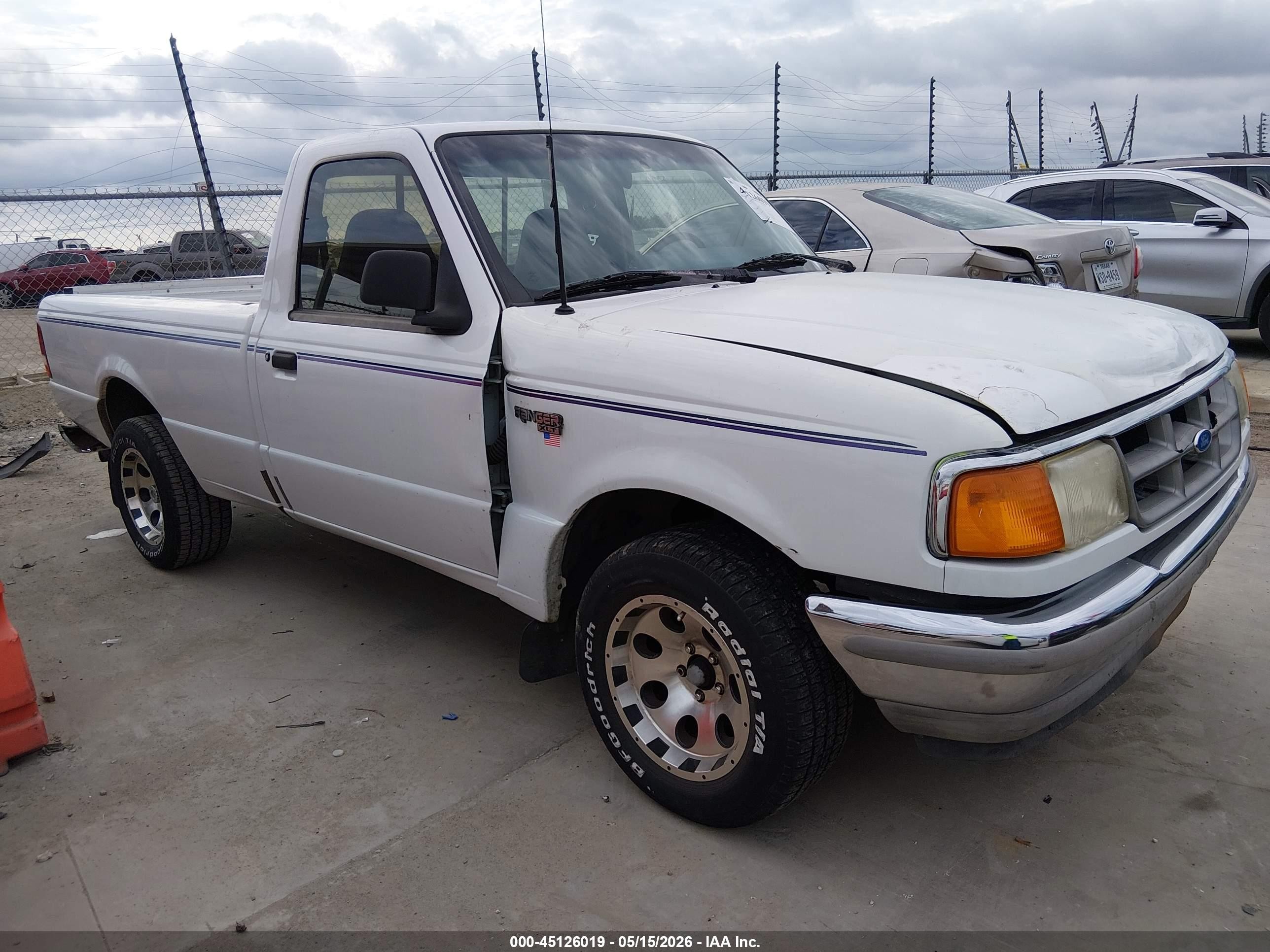 1994 Ford Ranger   White vin: 1FTCR10U1RPB46021