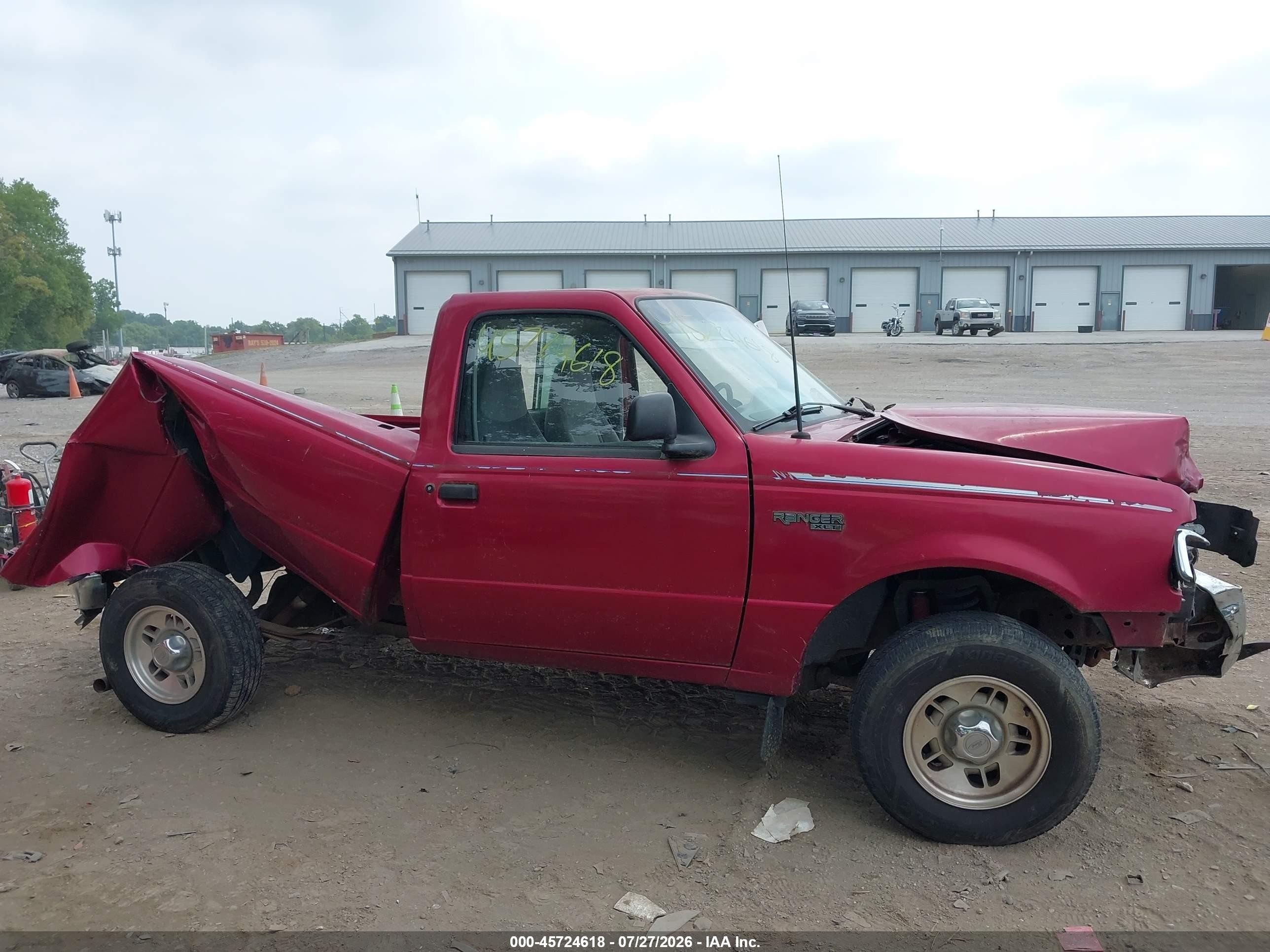 1996 Ford Ranger Red vin: 1FTCR10U1TPB09350