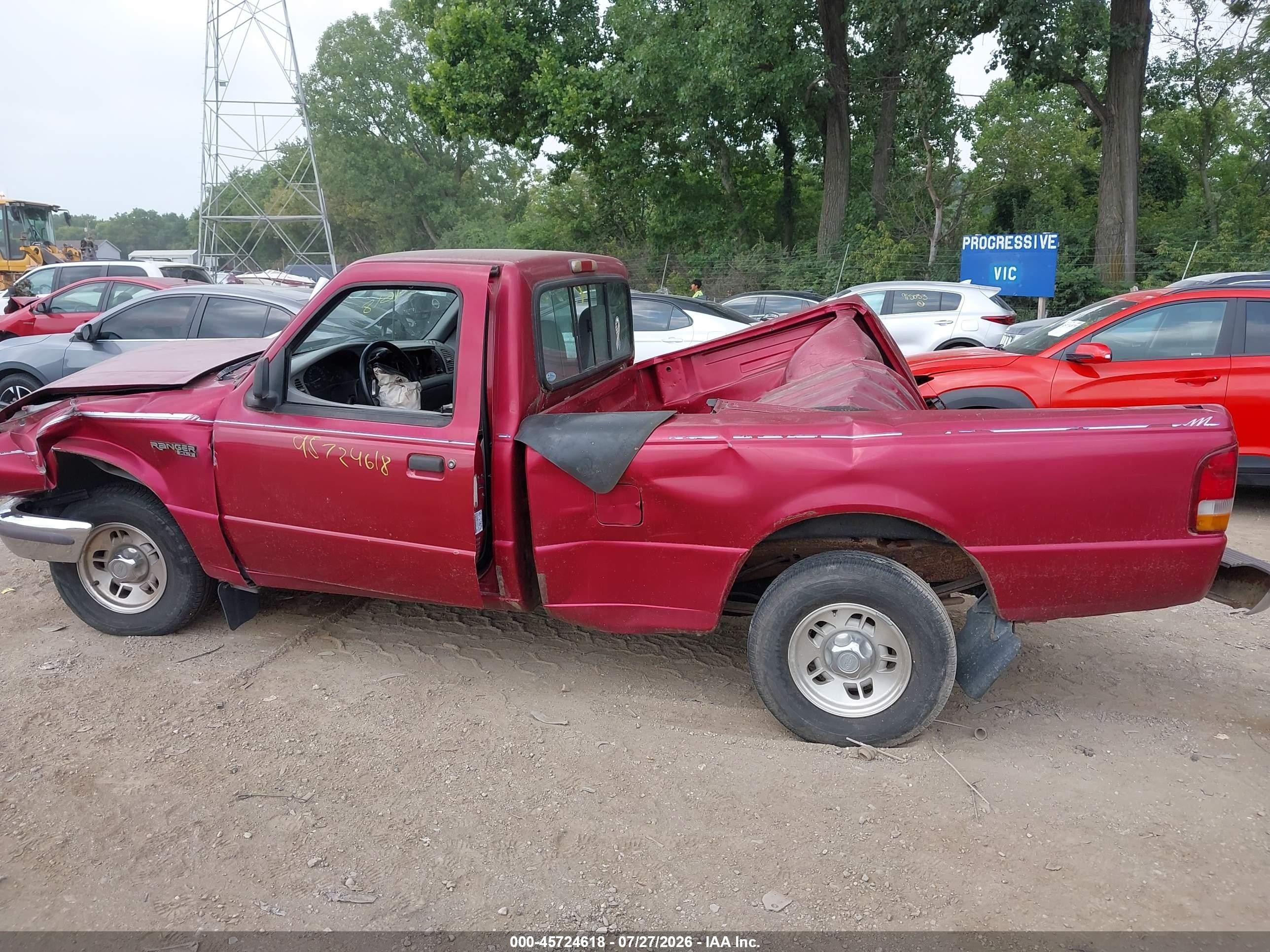 1996 Ford Ranger Red vin: 1FTCR10U1TPB09350