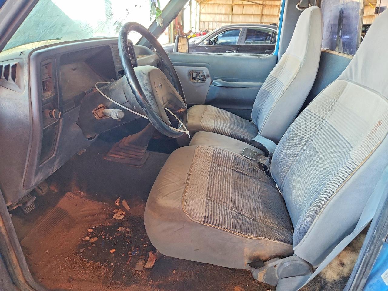 1992 Ford Ranger Blue vin: 1FTCR10U2NPA86227