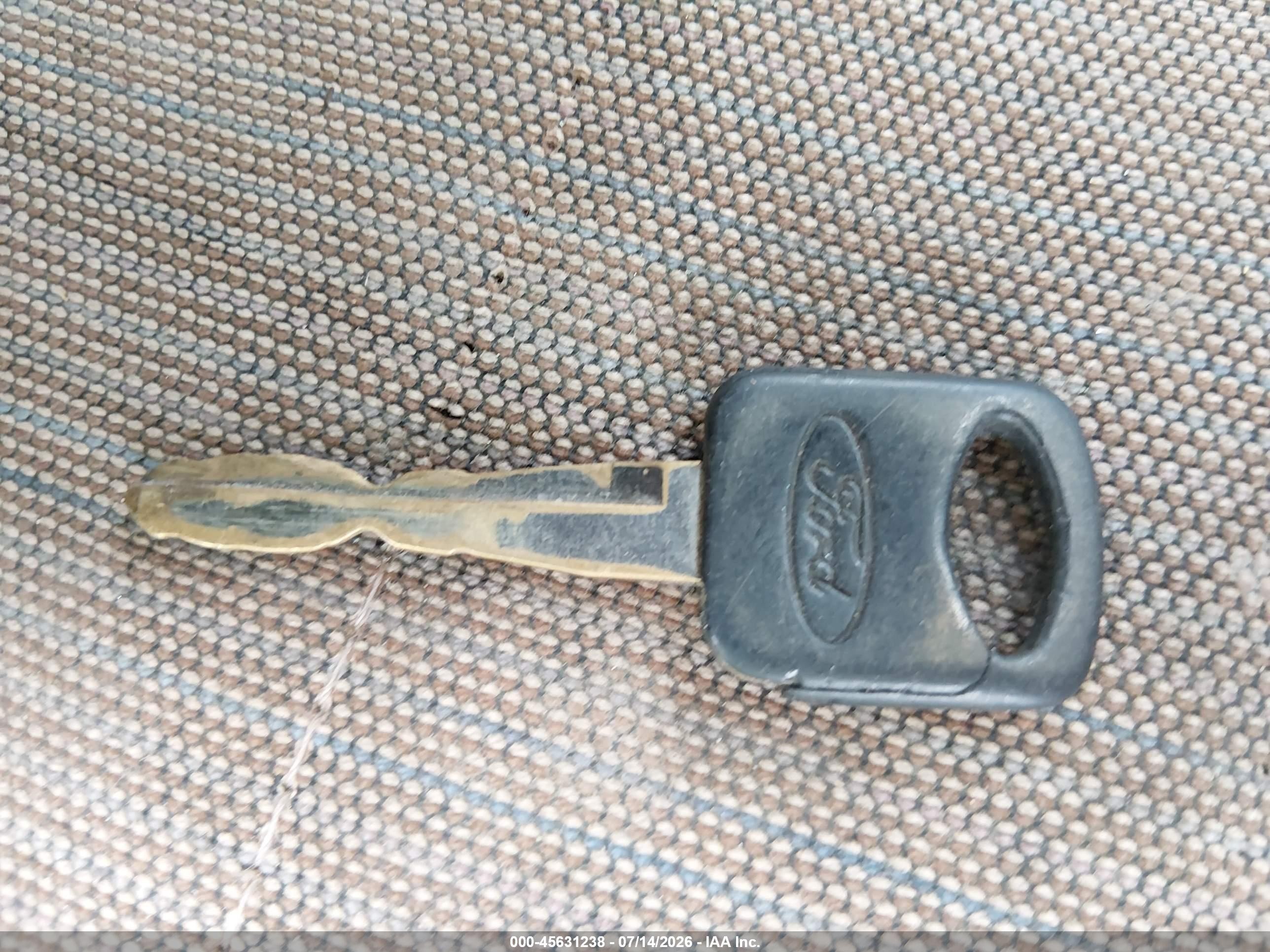 1995 Ford Ranger   Золотой vin: 1FTCR10U2STA41095