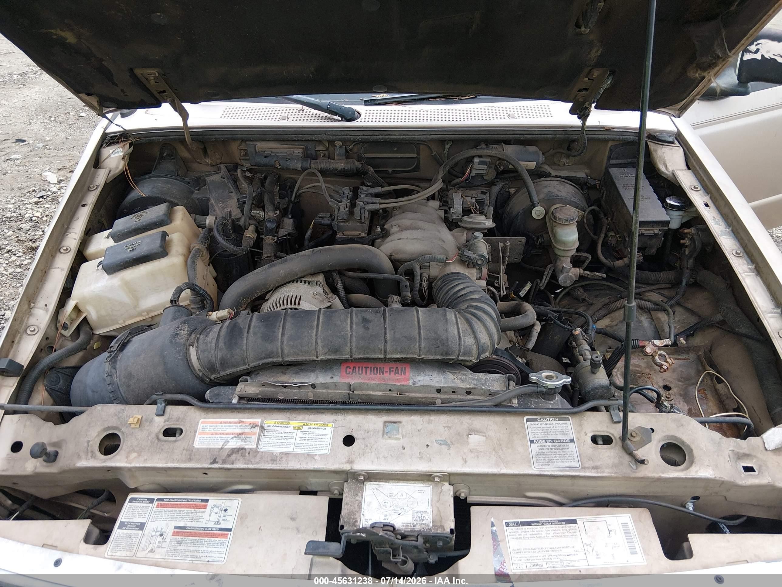 1995 Ford Ranger   Золотой vin: 1FTCR10U2STA41095