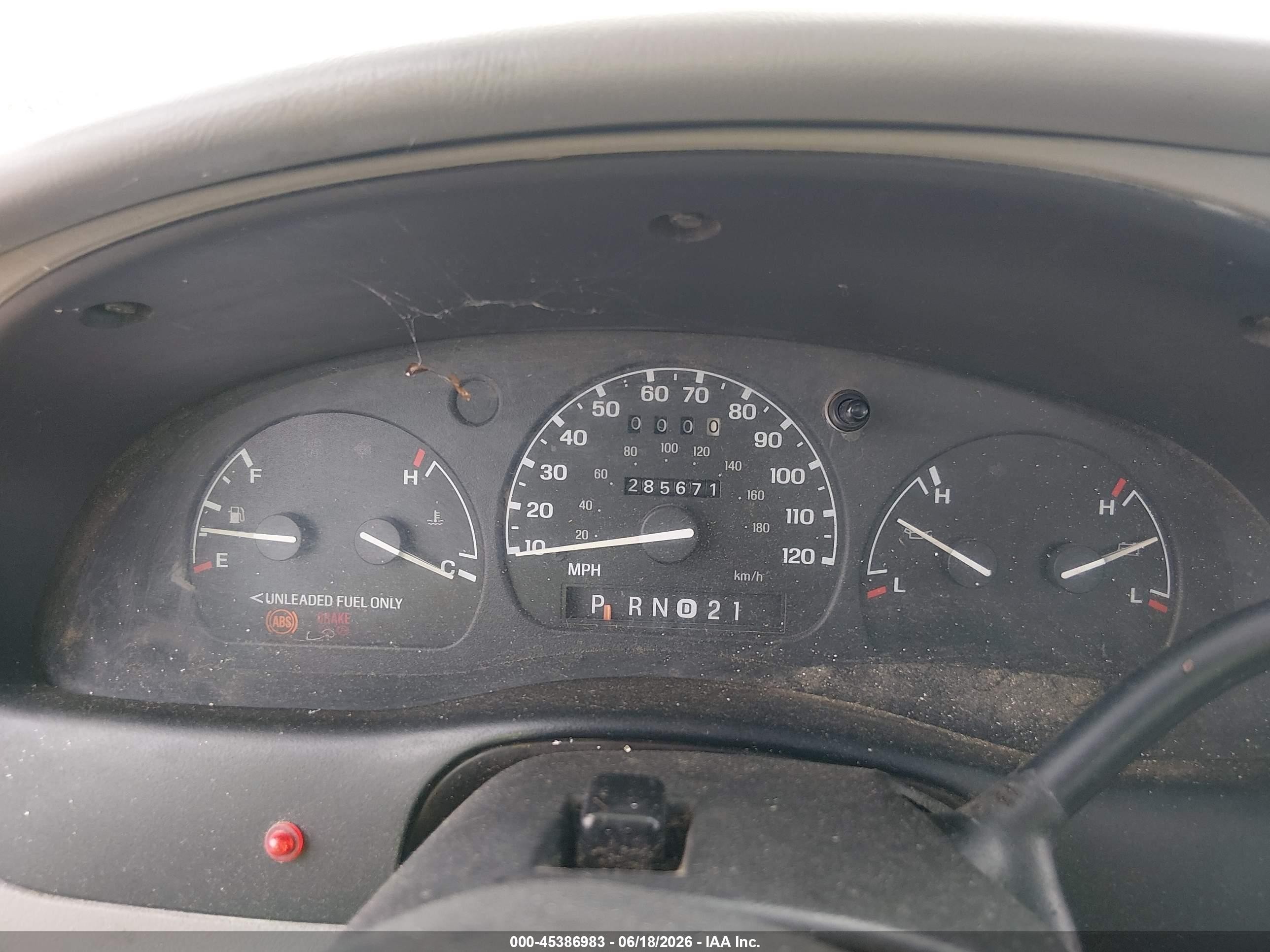 1996 Ford Ranger   Burgundy vin: 1FTCR10U3TPA94656