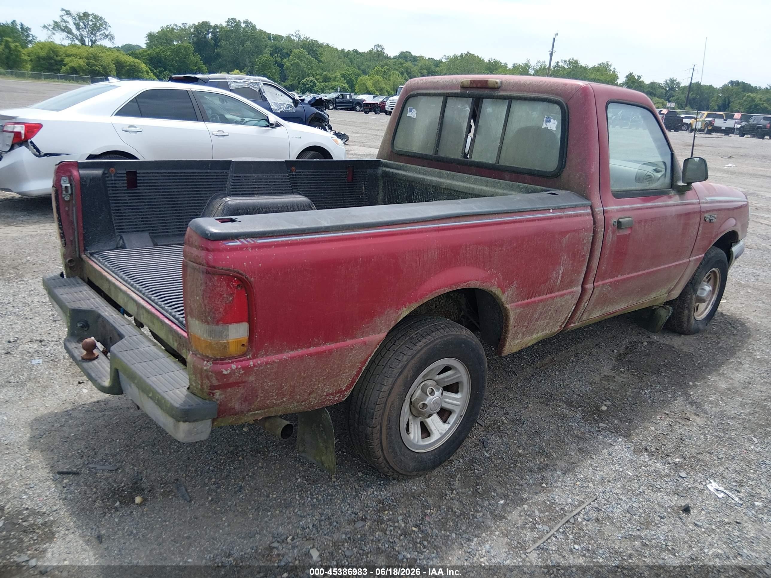 1996 Ford Ranger   Burgundy vin: 1FTCR10U3TPA94656