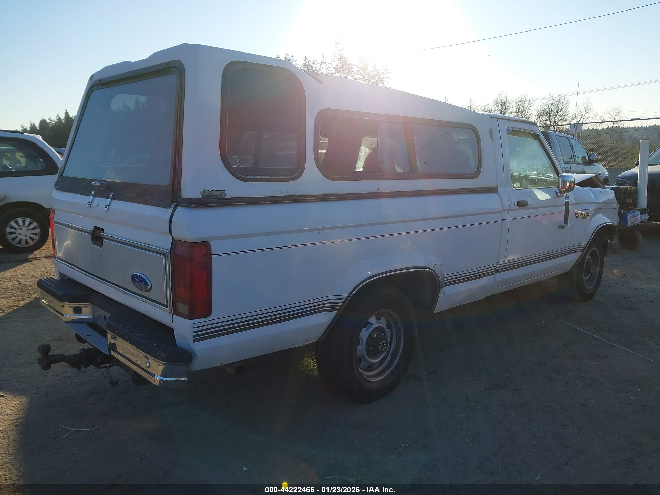 1992 Ford Ranger   Белый vin: 1FTCR10U4NTA13528