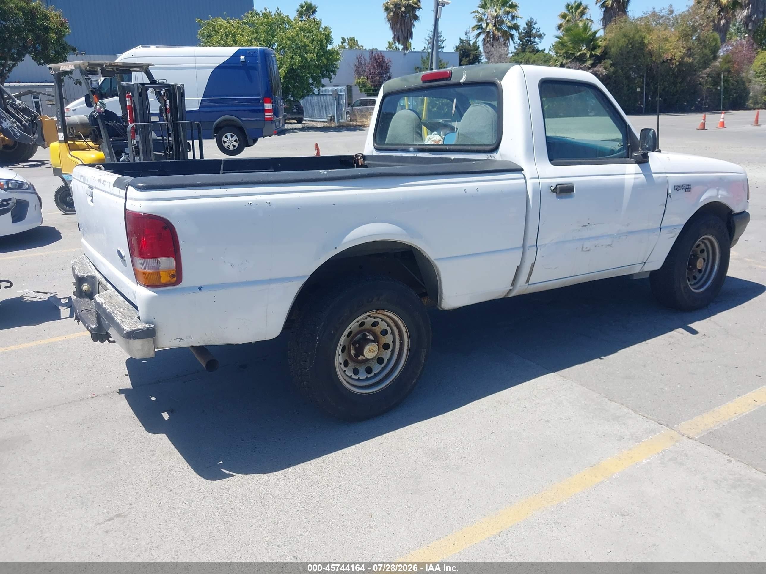 1996 Ford Ranger   White vin: 1FTCR10U5TUD39264