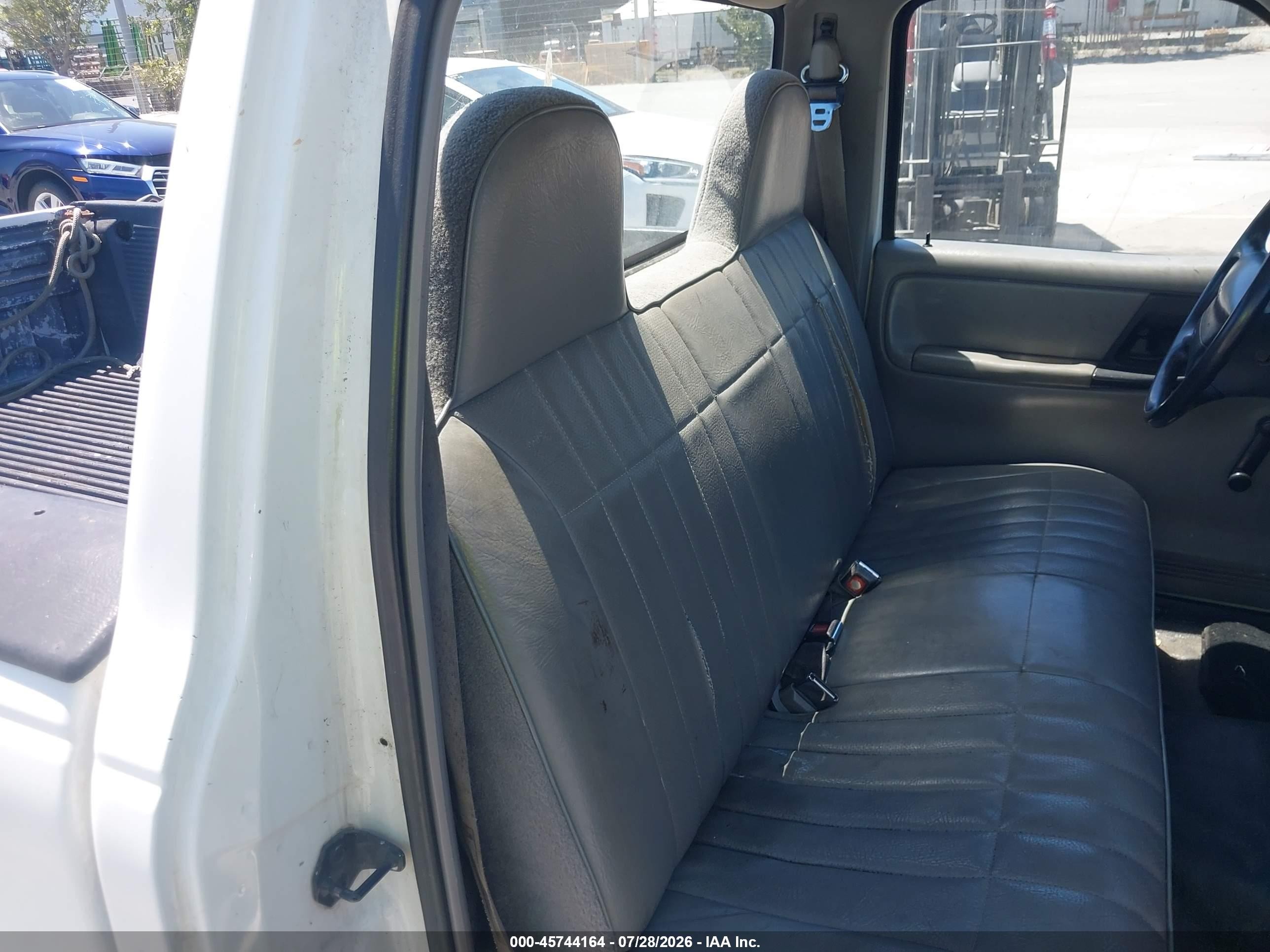 1996 Ford Ranger   White vin: 1FTCR10U5TUD39264