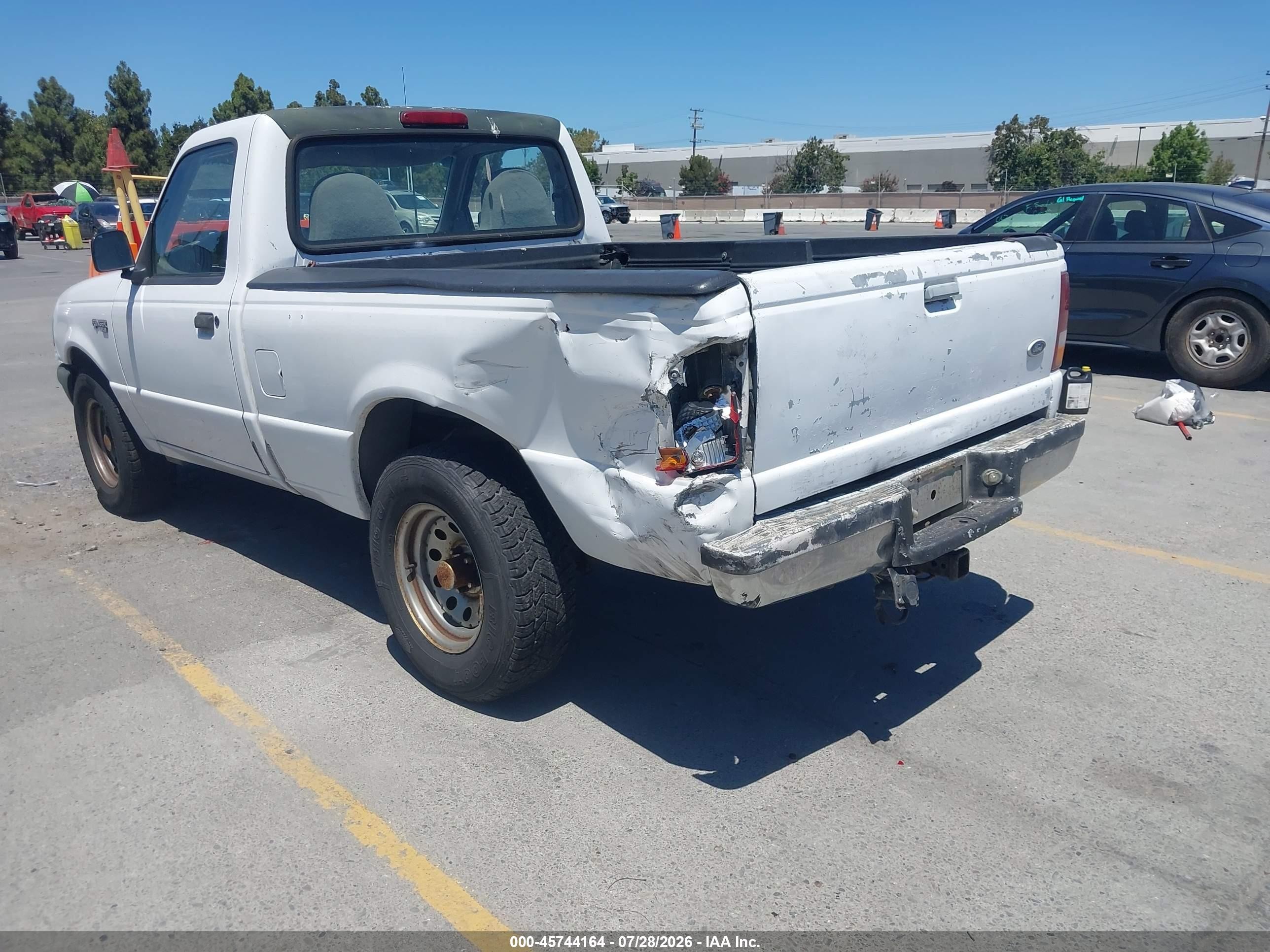 1996 Ford Ranger   White vin: 1FTCR10U5TUD39264