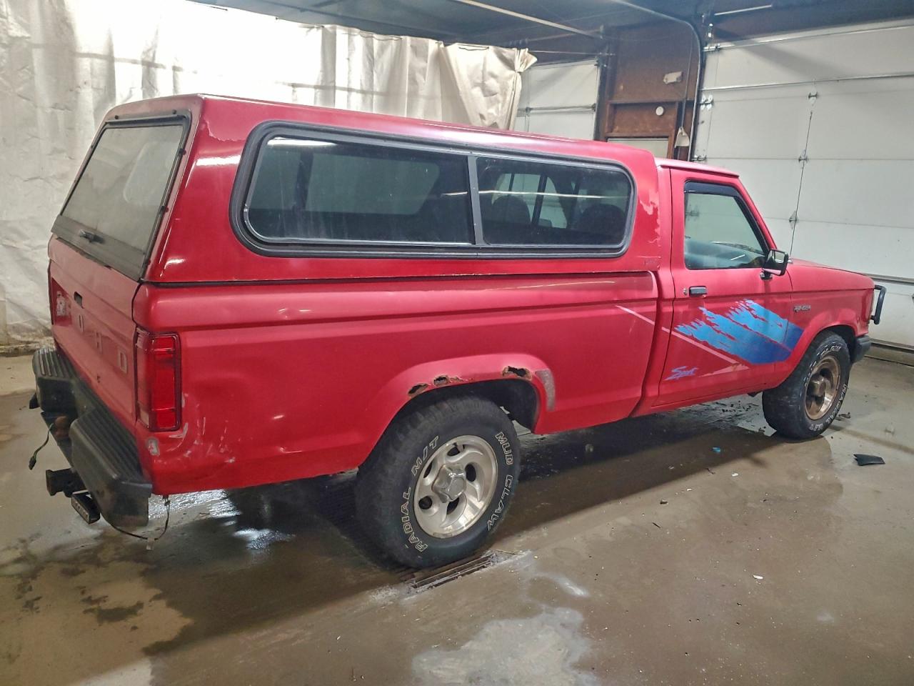 1992 Ford Ranger Red vin: 1FTCR10U6NUC28726