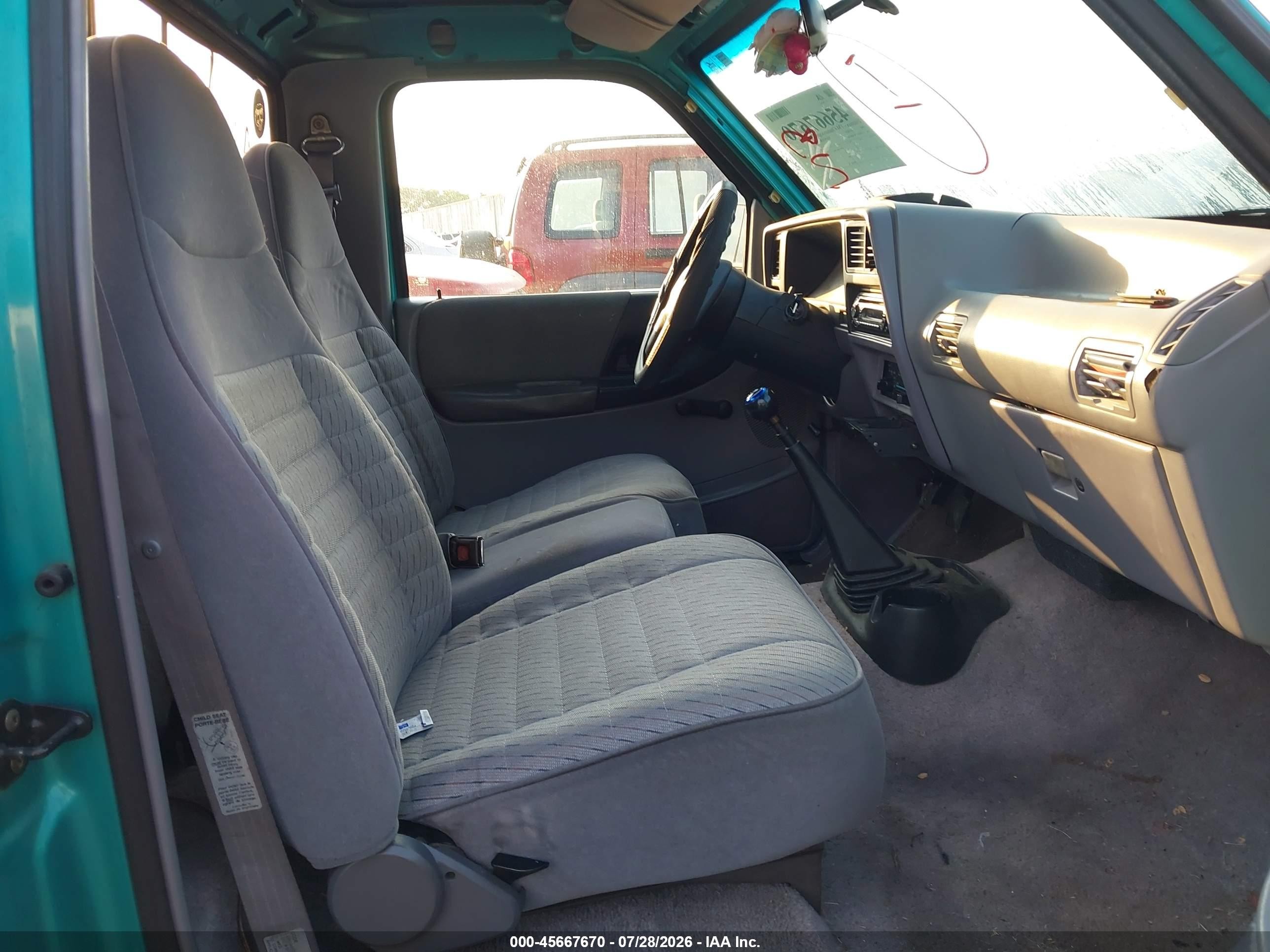 1994 Ford Ranger   Green vin: 1FTCR10U7RPB58268