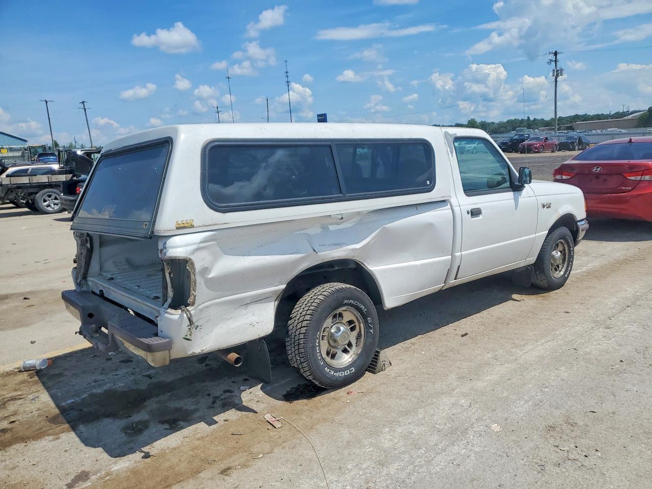 1997 Ford Ranger White vin: 1FTCR10U7VUA67237