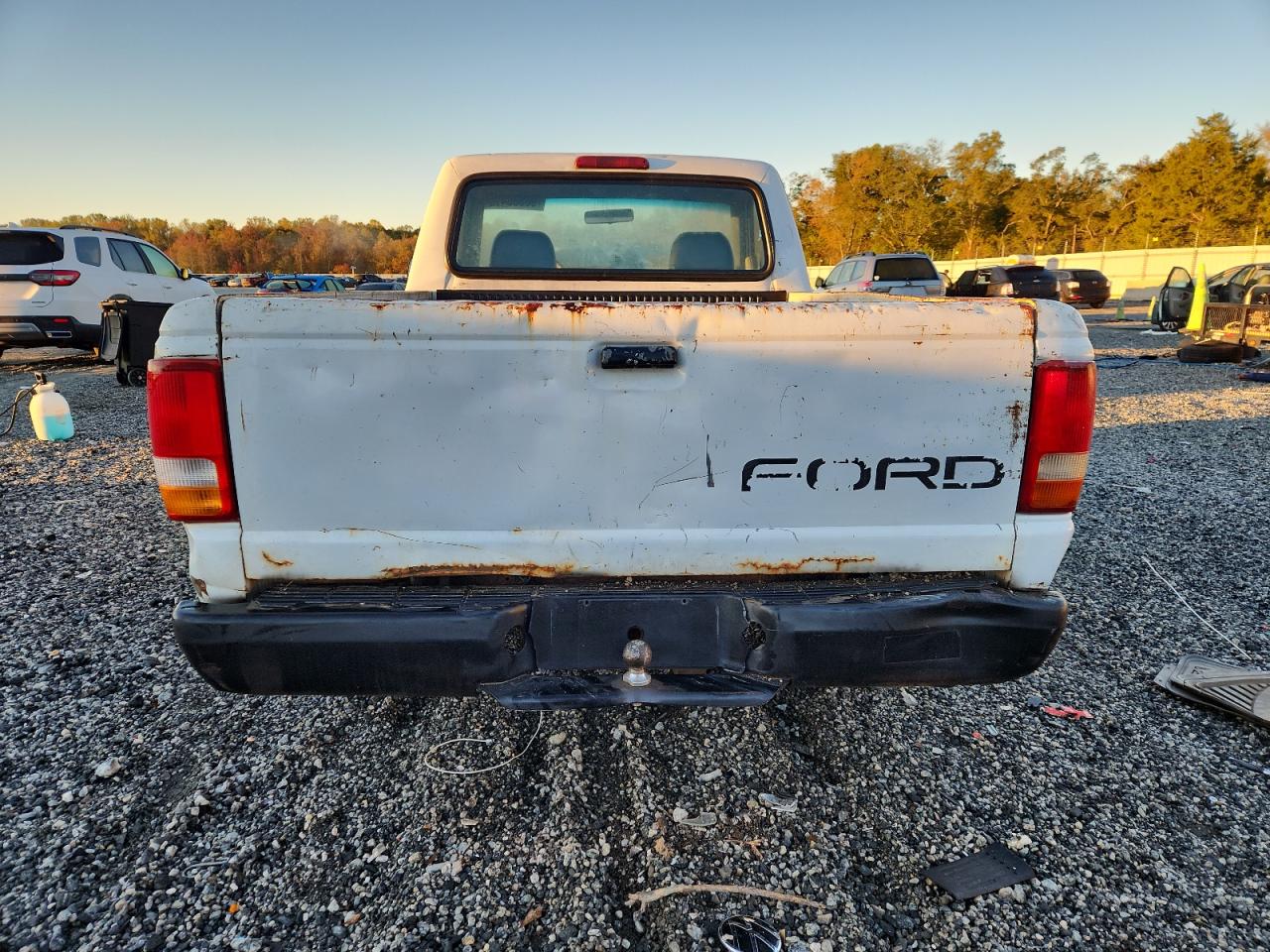 1993 Ford Ranger White vin: 1FTCR10U8PTA36135