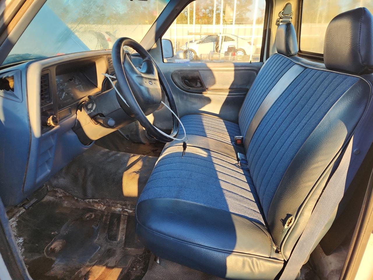 1993 Ford Ranger White vin: 1FTCR10U8PTA36135