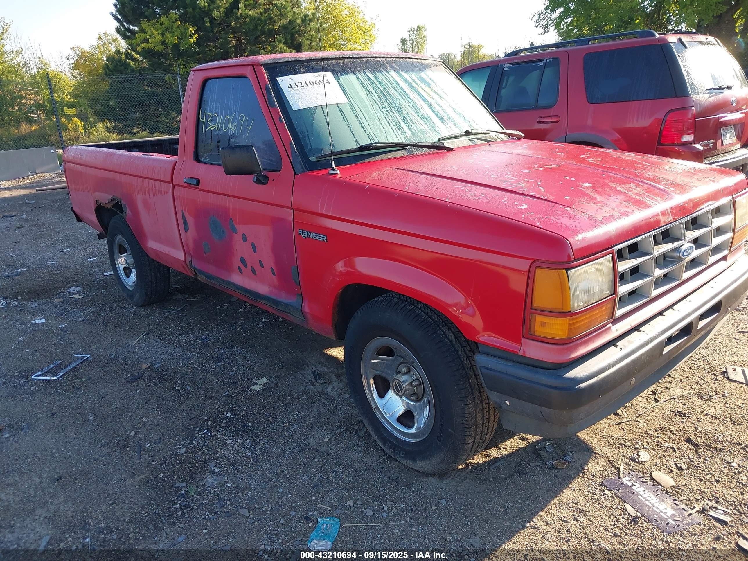 1992 Ford Ranger   Red vin: 1FTCR10U9NPA62717