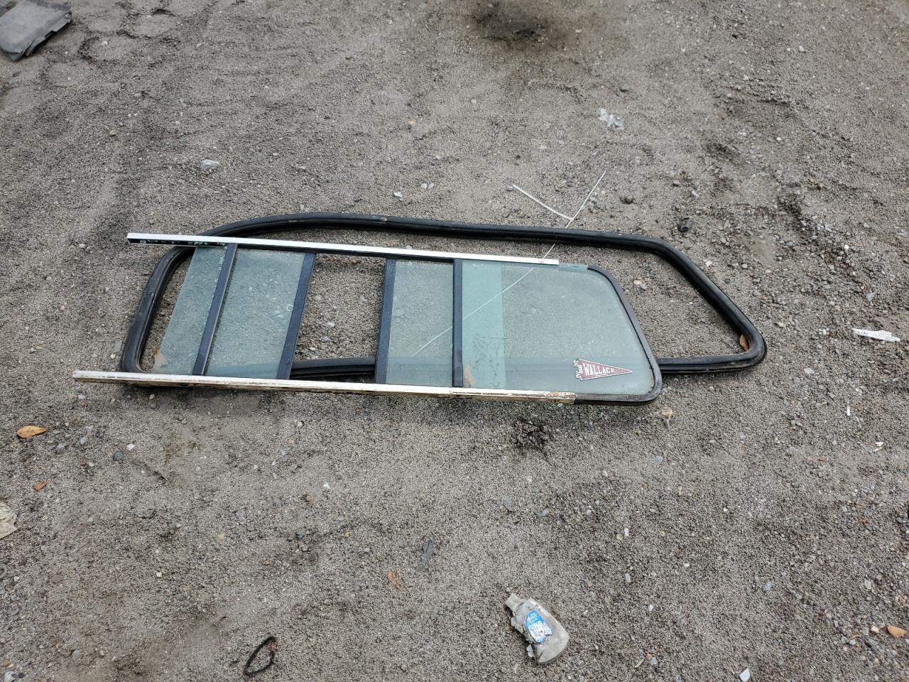 1991 Ford Ranger White vin: 1FTCR10UXMUB00388