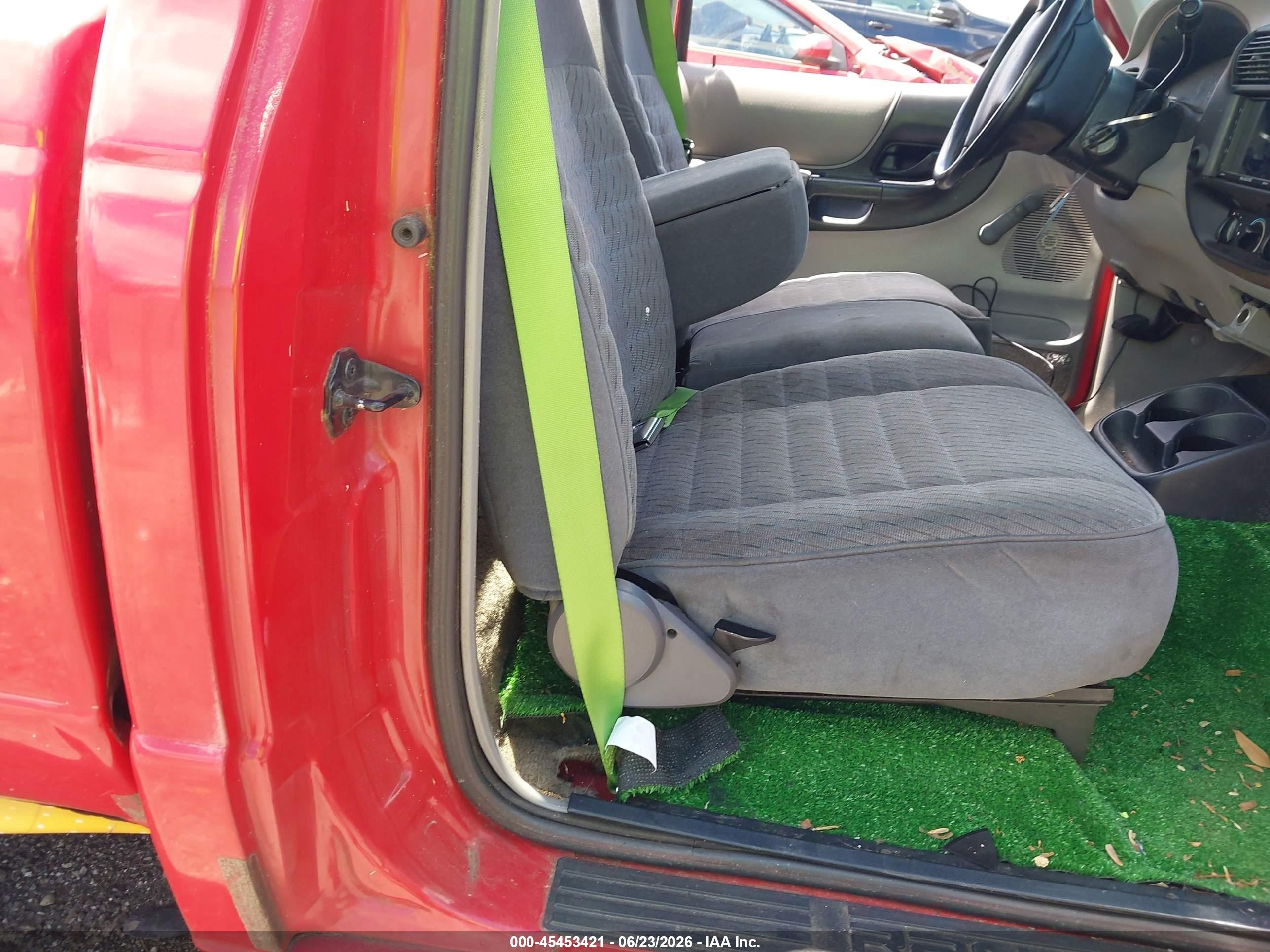 1995 Ford Ranger   Red vin: 1FTCR10X3SUC00825
