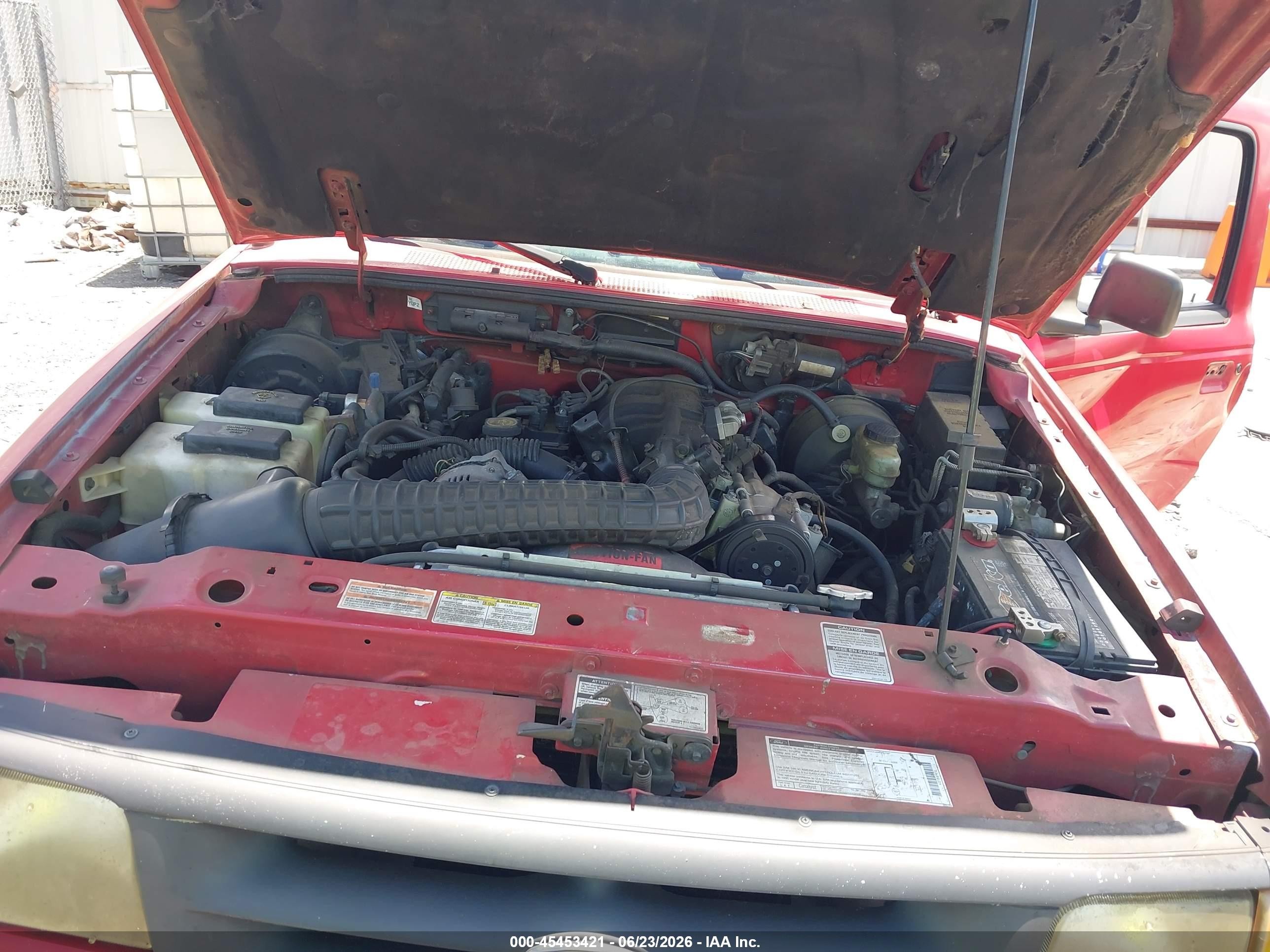 1995 Ford Ranger   Red vin: 1FTCR10X3SUC00825