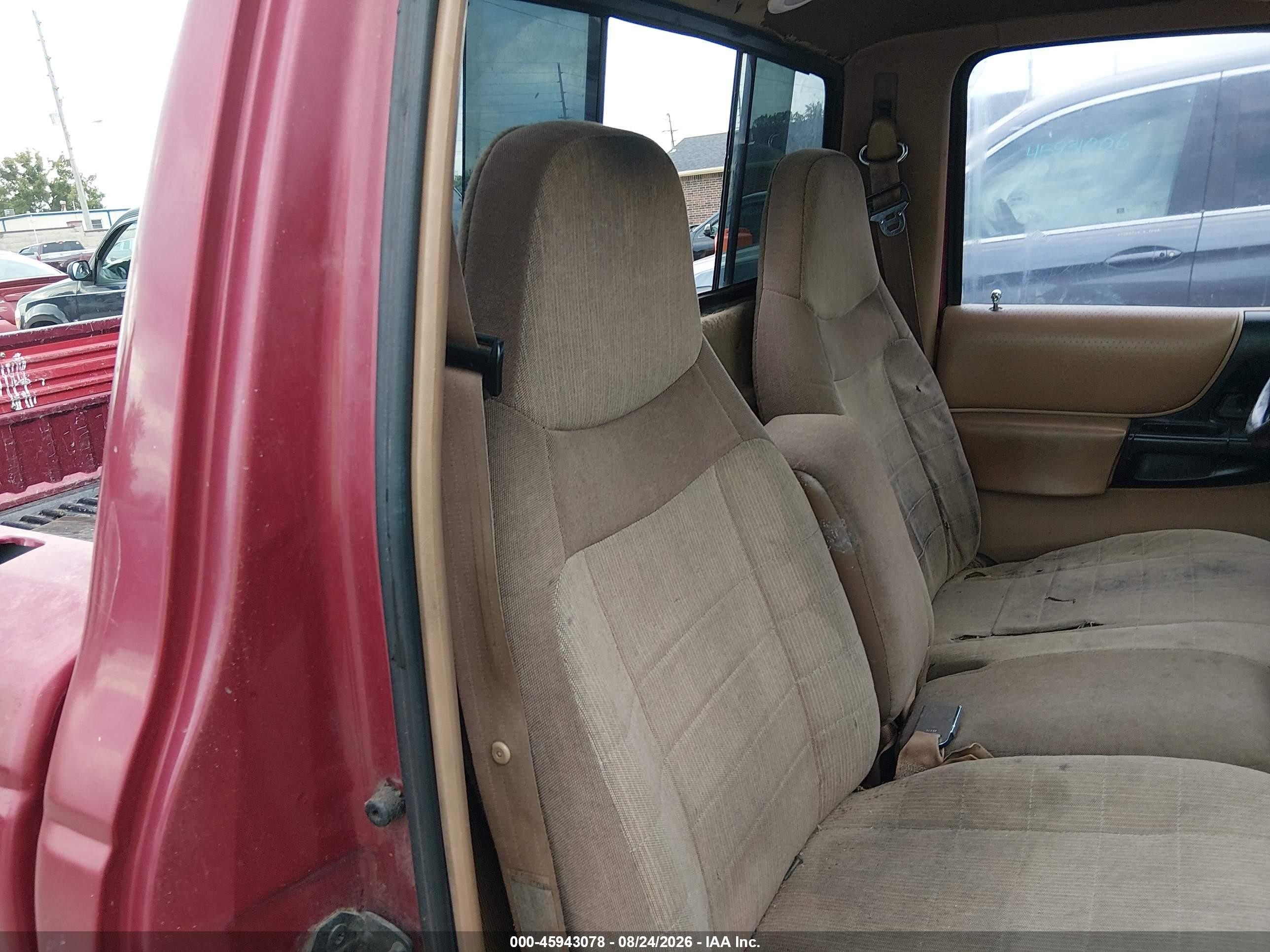 1996 Ford Ranger   Red vin: 1FTCR10X3TUA27275