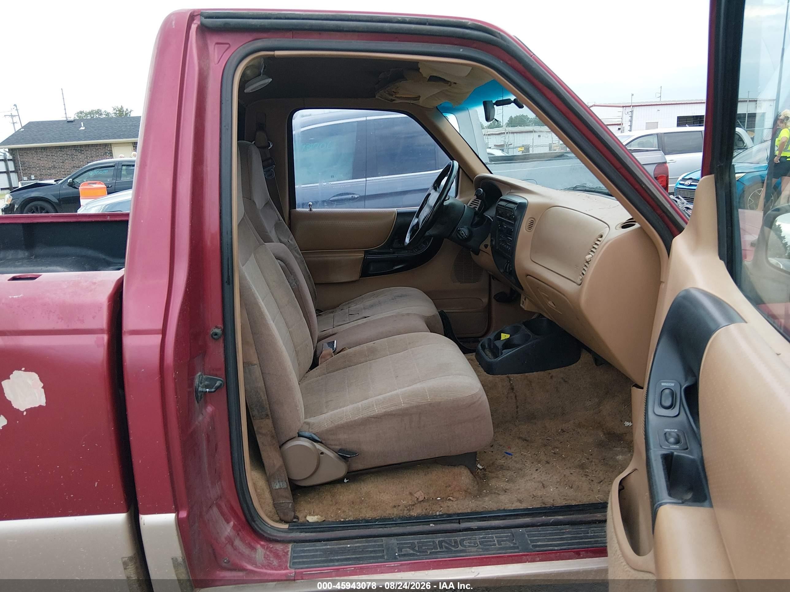 1996 Ford Ranger   Red vin: 1FTCR10X3TUA27275