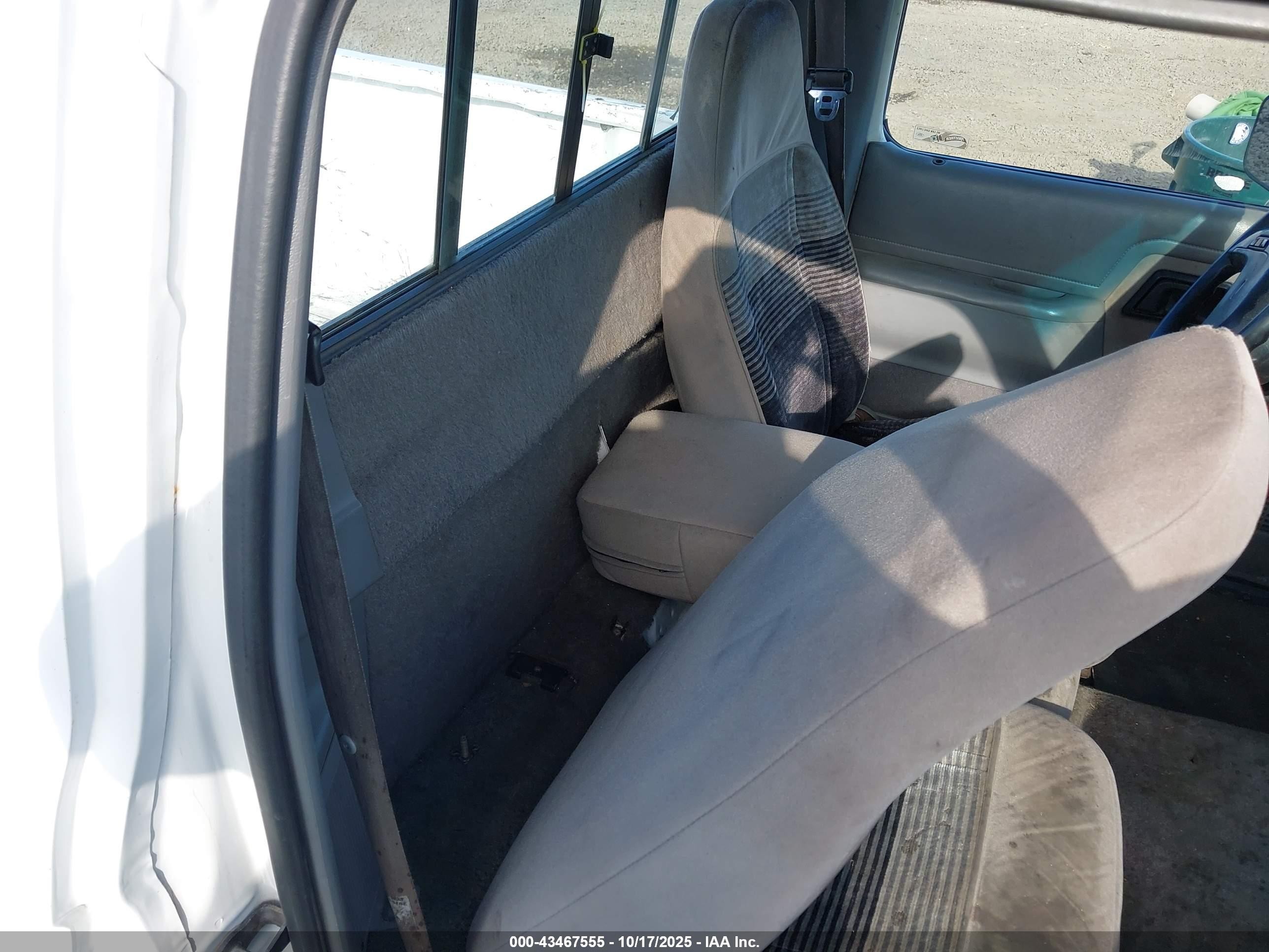 1992 Ford Ranger   Белый vin: 1FTCR10X4NTA37046
