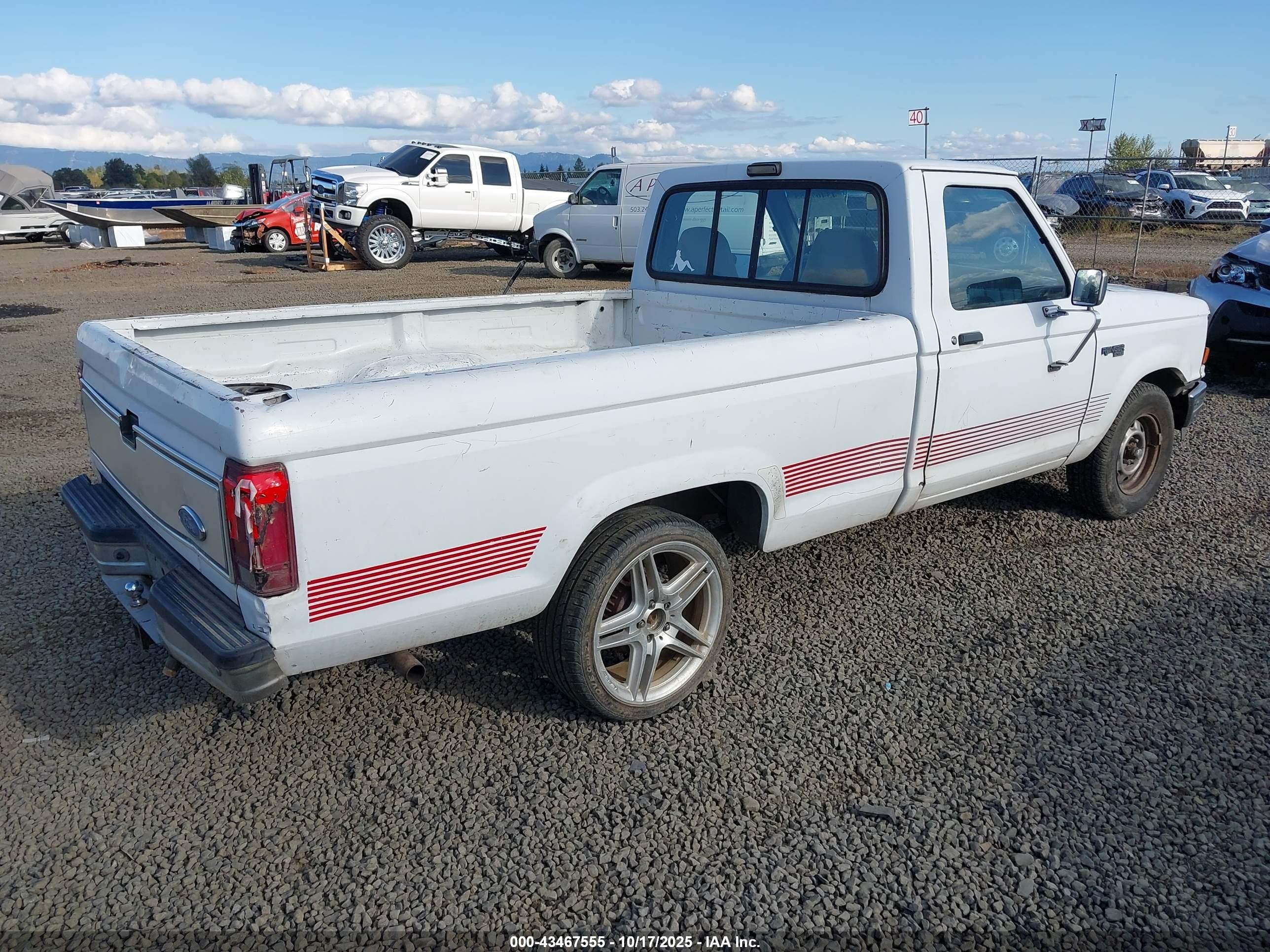 1992 Ford Ranger   Белый vin: 1FTCR10X4NTA37046