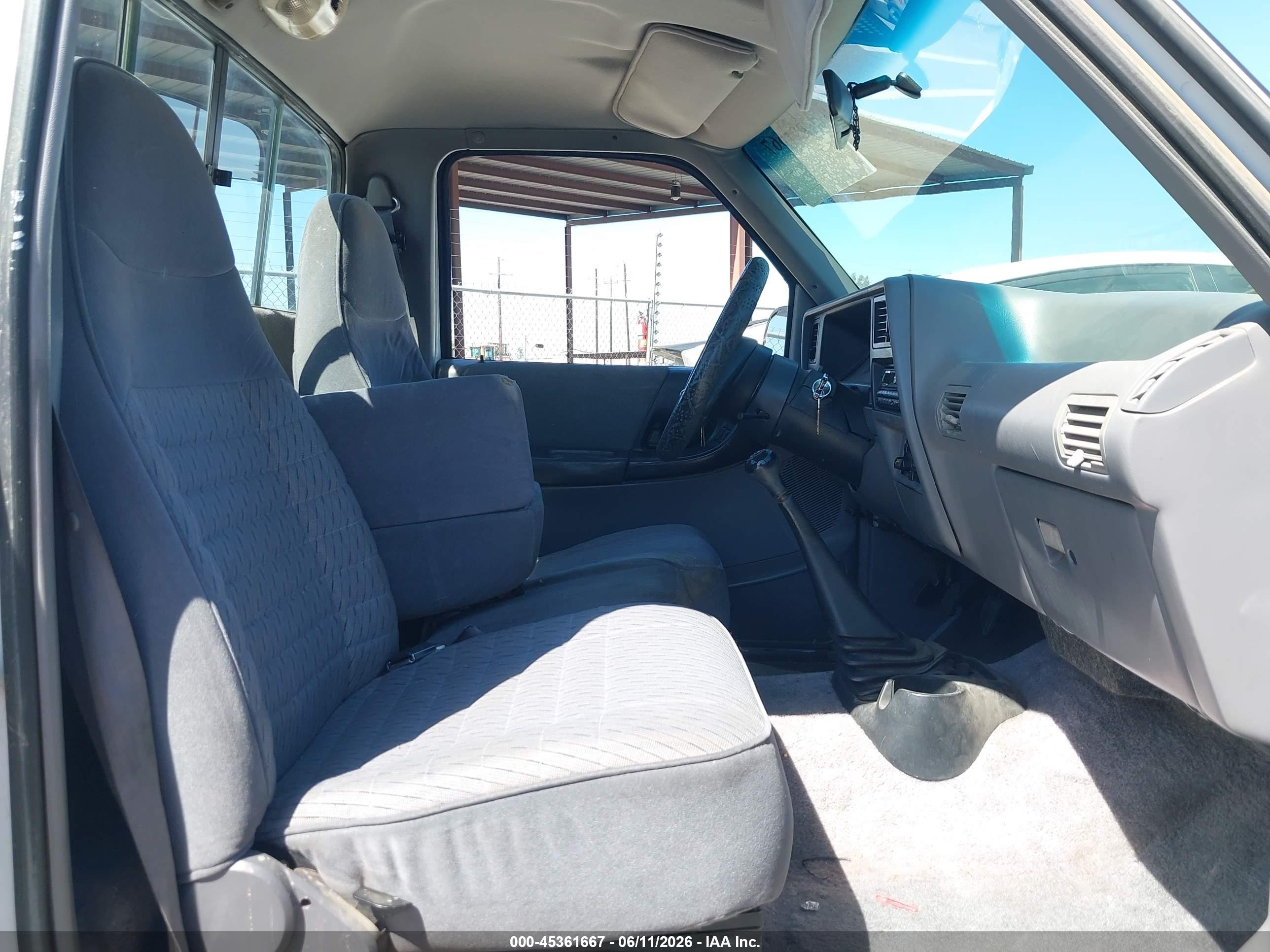 1994 Ford Ranger   White vin: 1FTCR10X7RPA45110