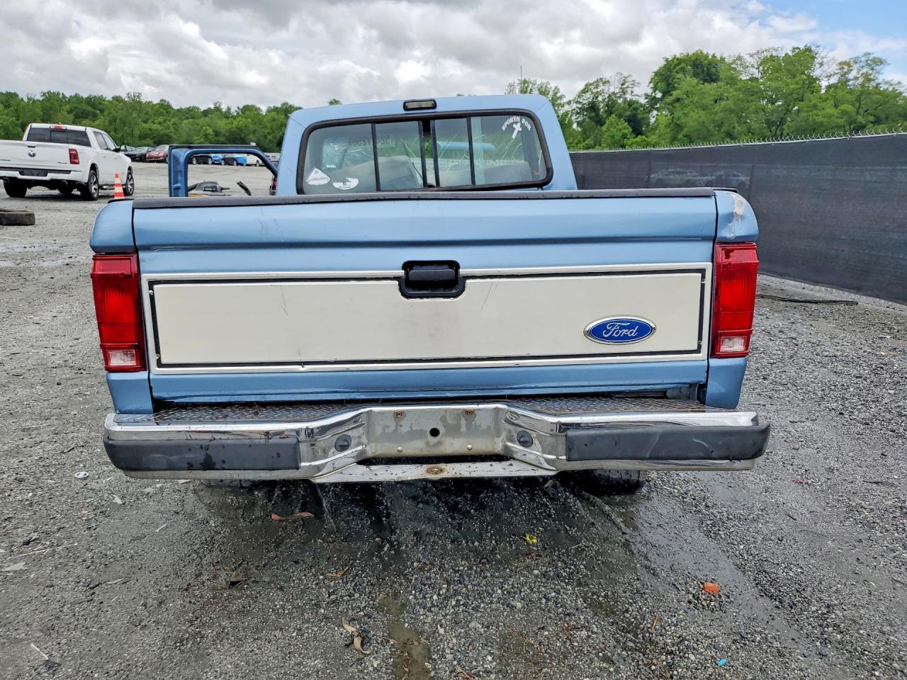 1990 Ford Ranger Blue vin: 1FTCR10X8LUC06086