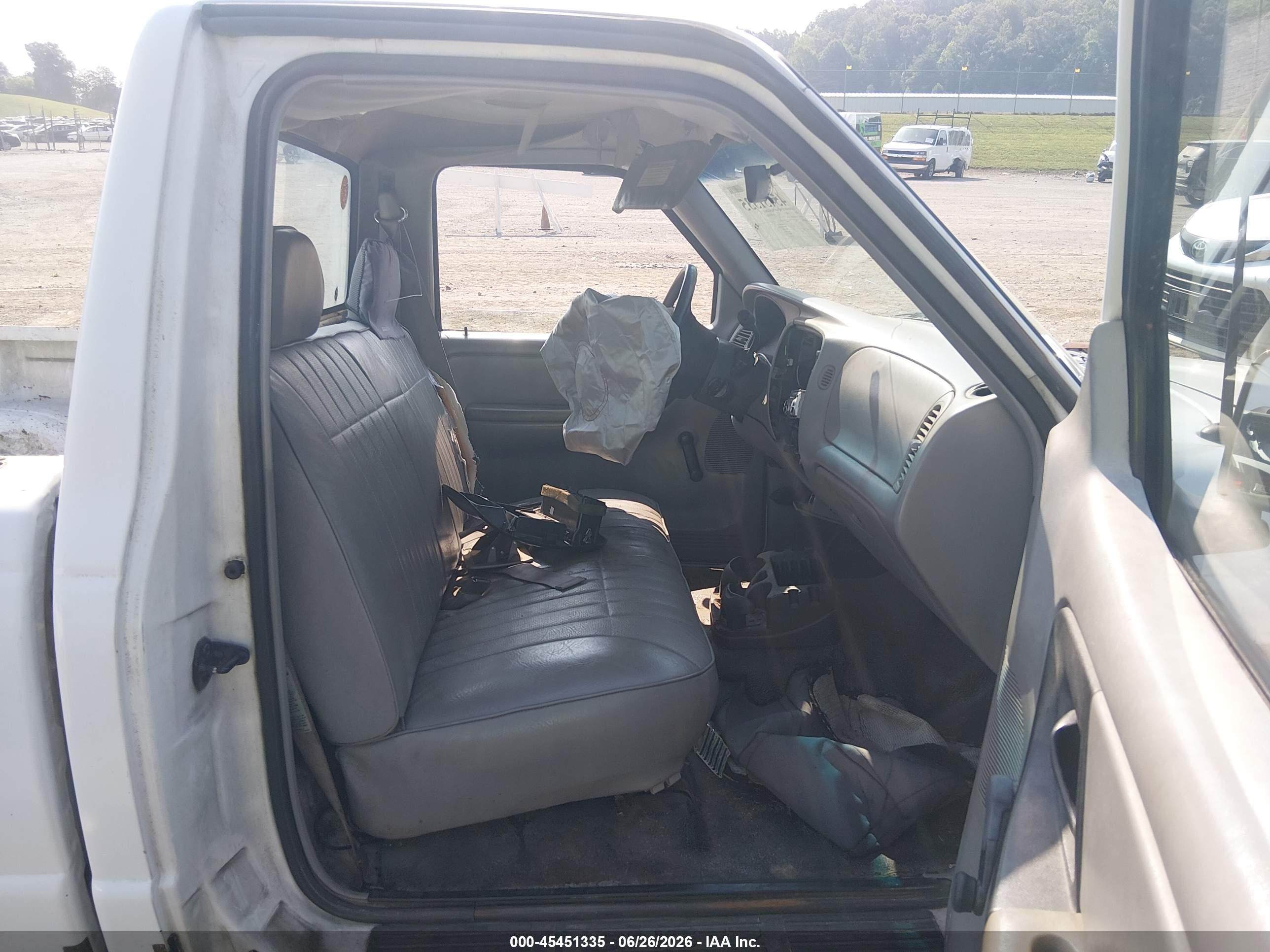 1995 Ford Ranger   Белый vin: 1FTCR10X8SUC13358