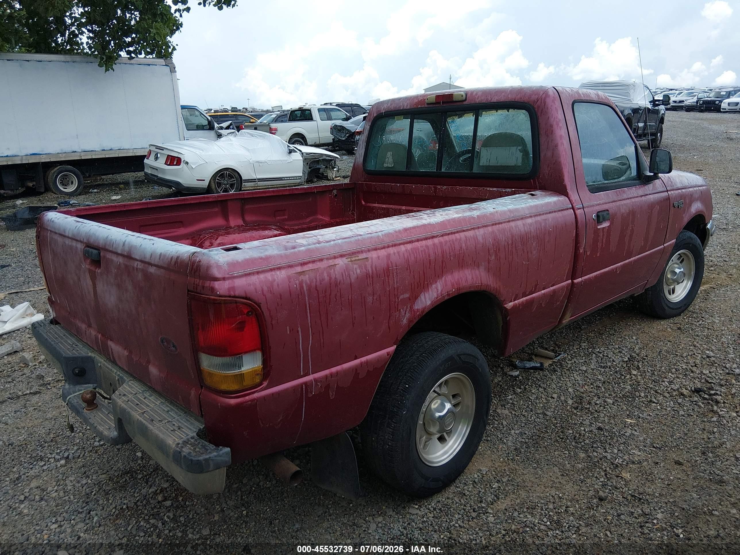 1996 Ford Ranger   Red vin: 1FTCR10X8TPB62704