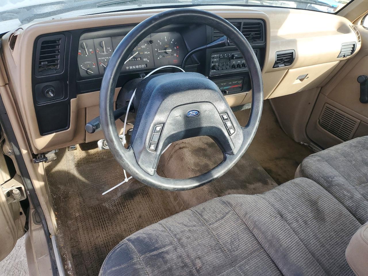 1990 Ford Ranger Beige vin: 1FTCR10X9LUA89876
