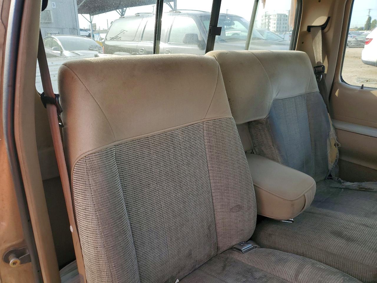 1990 Ford Ranger Beige vin: 1FTCR10X9LUA89876