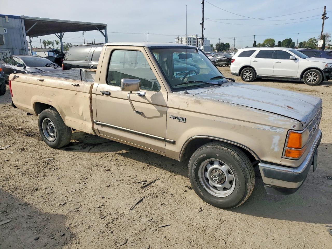 1990 Ford Ranger Beige vin: 1FTCR10X9LUA89876