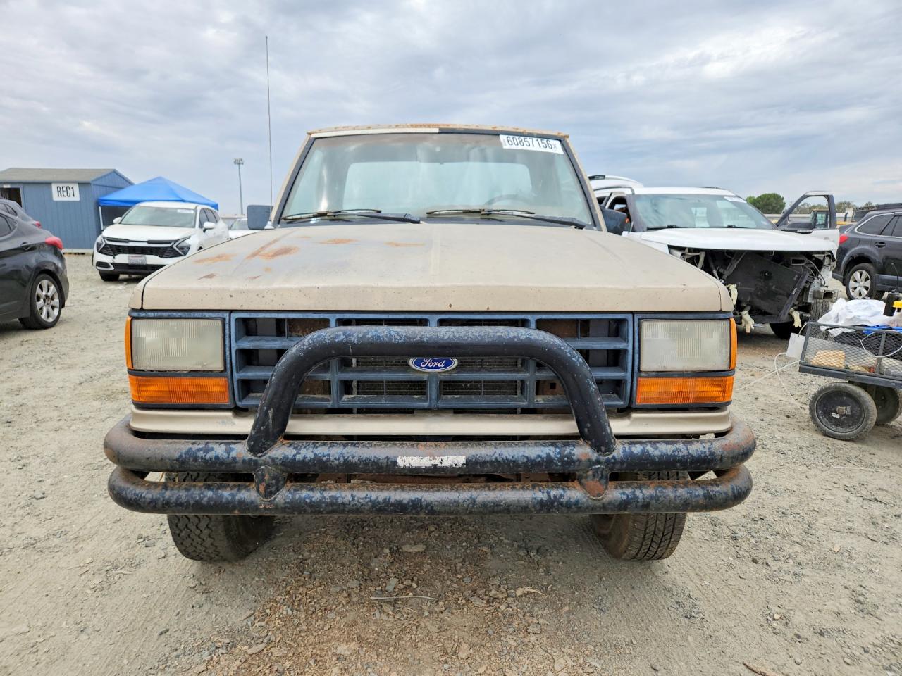 1989 Ford Ranger Gold vin: 1FTCR11A1KUB06081