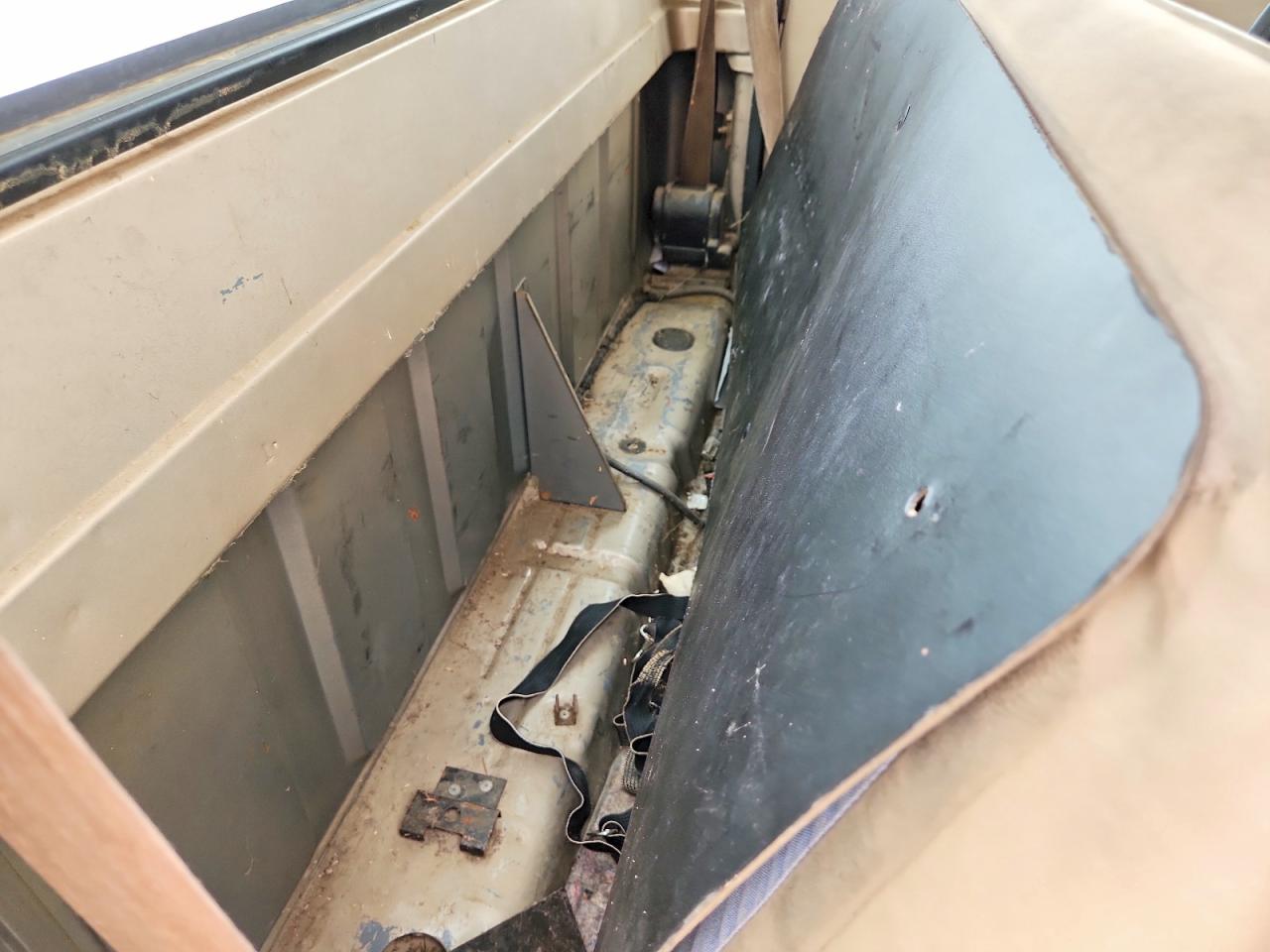 1989 Ford Ranger Gold vin: 1FTCR11A1KUB06081