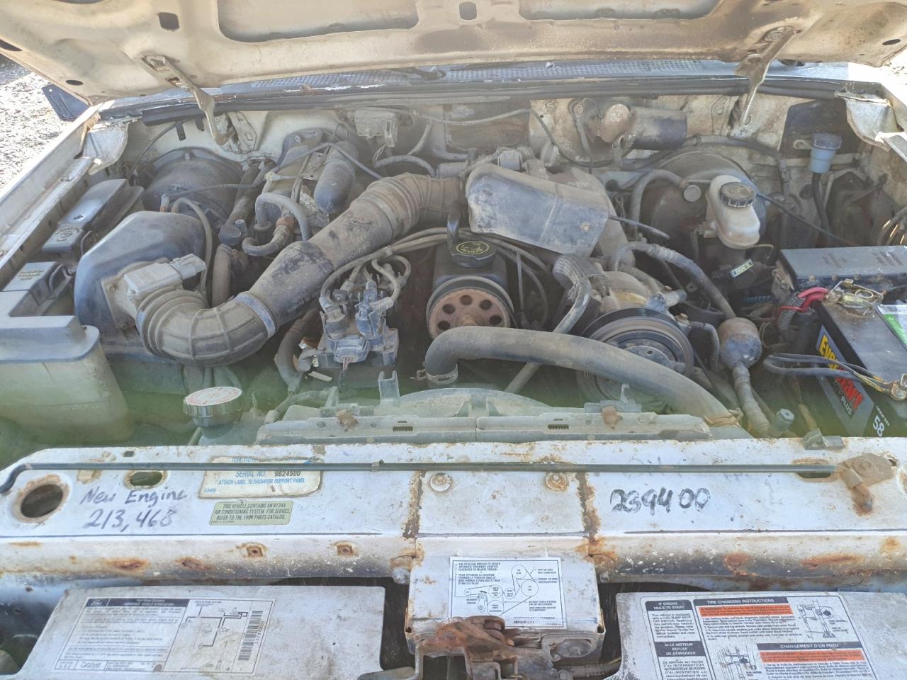 1994 Ford Ranger Two Tone vin: 1FTCR11A7RUE01535