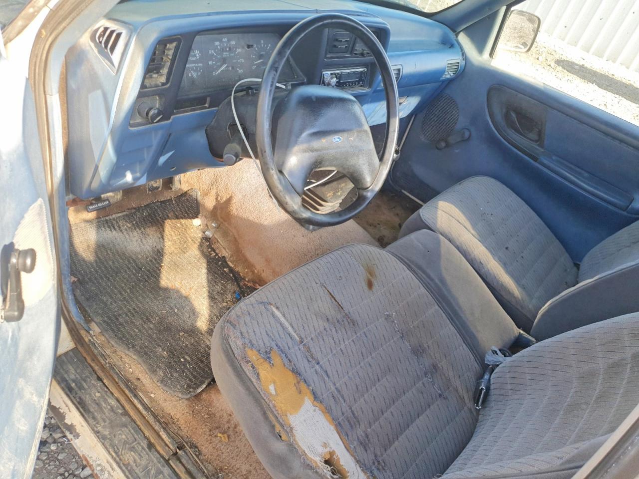 1994 Ford Ranger Two Tone vin: 1FTCR11A7RUE01535