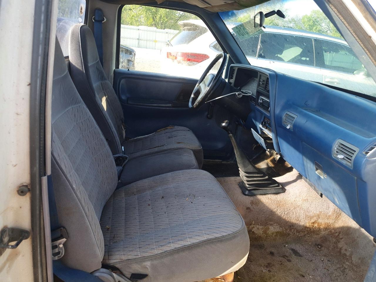 1994 Ford Ranger Two Tone vin: 1FTCR11A7RUE01535