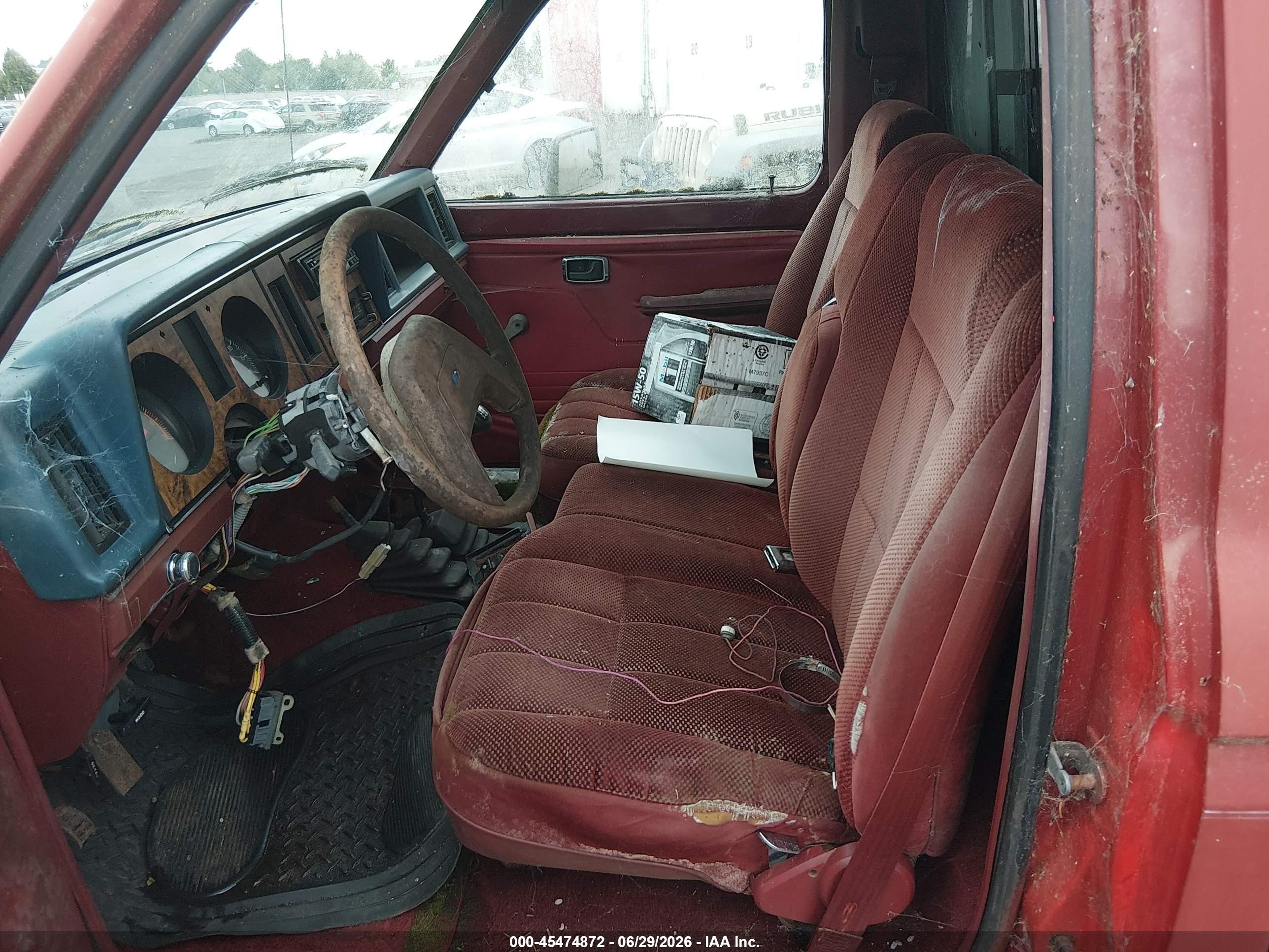 1987 Ford Ranger   Red vin: 1FTCR11A8HUC84109