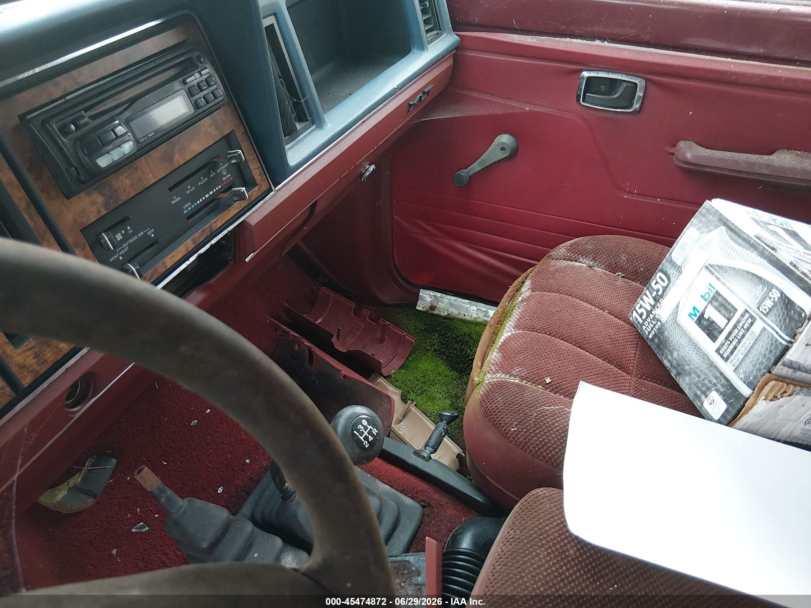 1987 Ford Ranger   Red vin: 1FTCR11A8HUC84109
