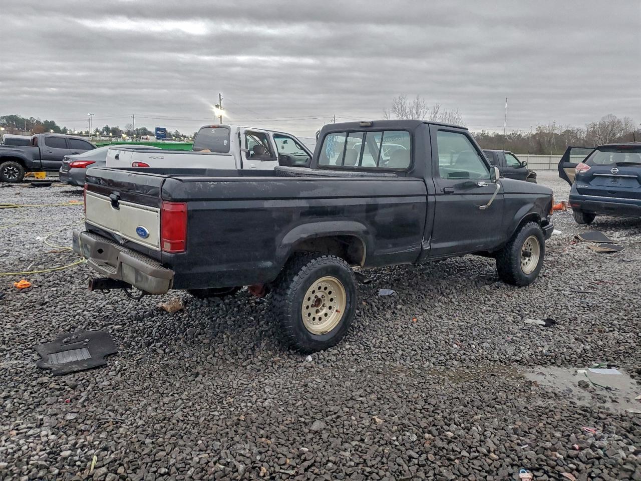 1992 Ford Ranger Black vin: 1FTCR11T3NTA13994