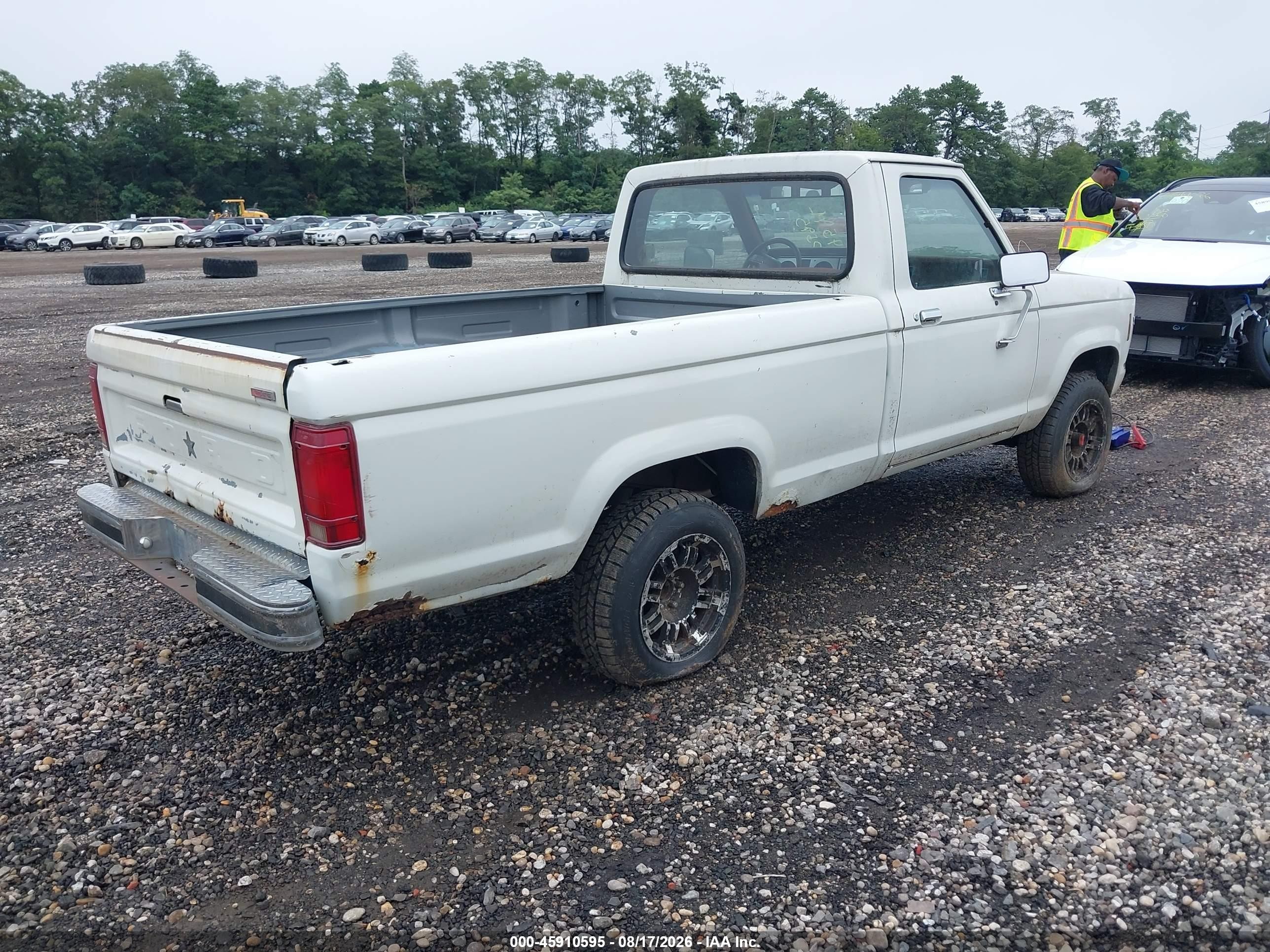 1986 Ford Ranger   White vin: 1FTCR11T5GUC08766