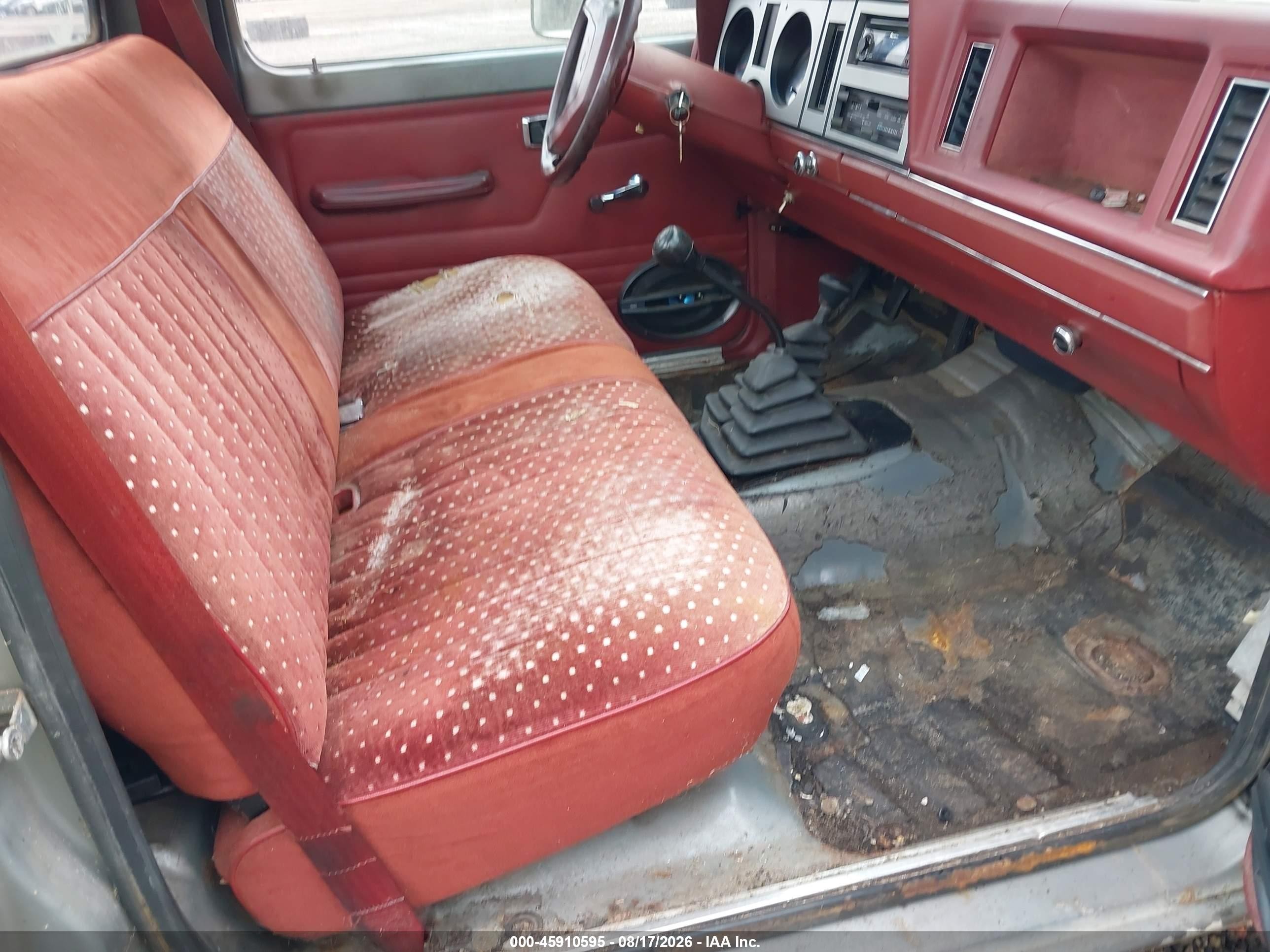 1986 Ford Ranger   White vin: 1FTCR11T5GUC08766