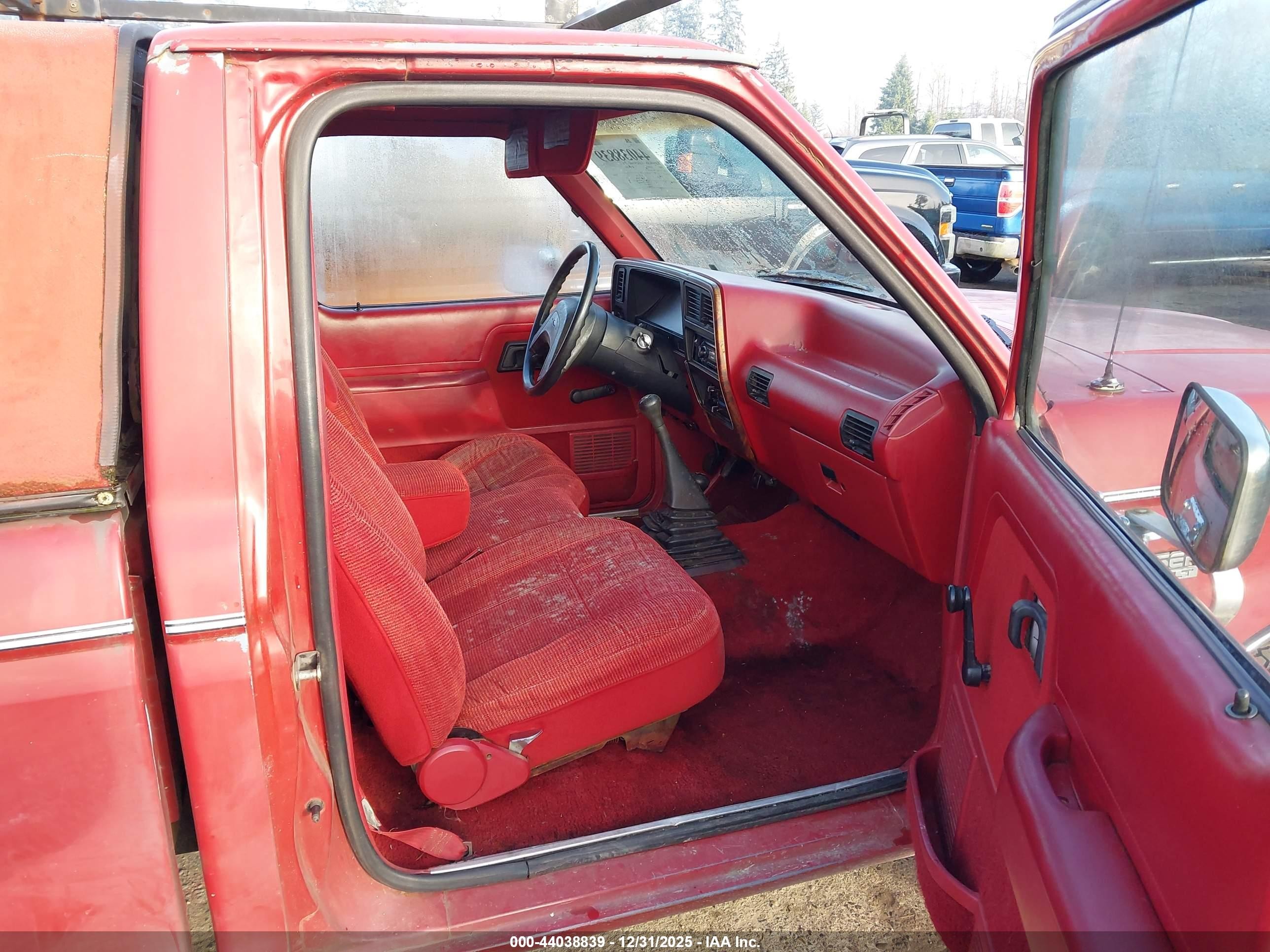 1989 Ford Ranger   Red vin: 1FTCR11T5KUA01819