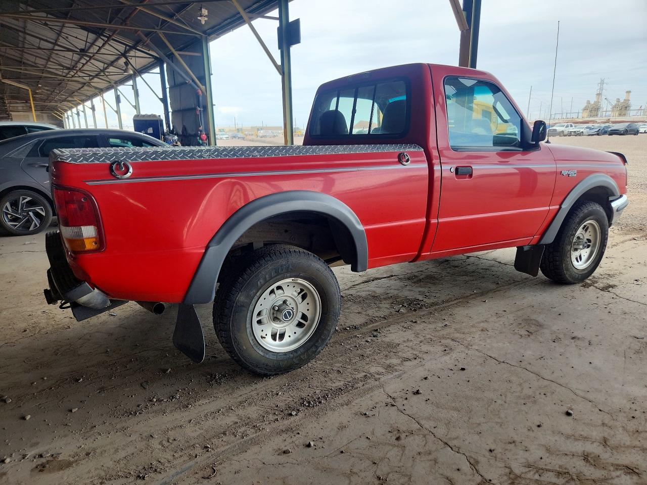 1993 Ford Ranger Красный vin: 1FTCR11U2PPA06183