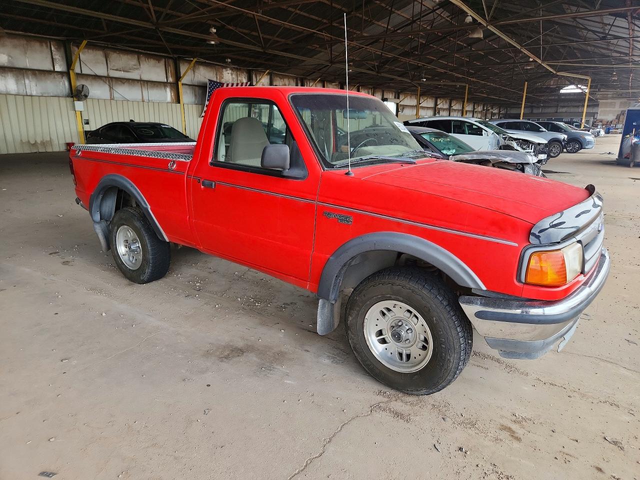 1993 Ford Ranger Красный vin: 1FTCR11U2PPA06183