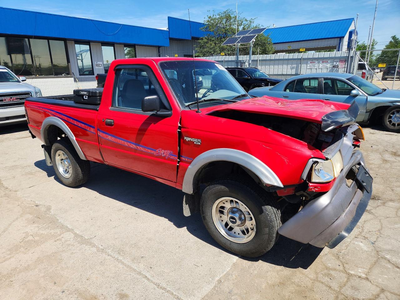 1995 Ford Ranger Red vin: 1FTCR11U8SUA18235