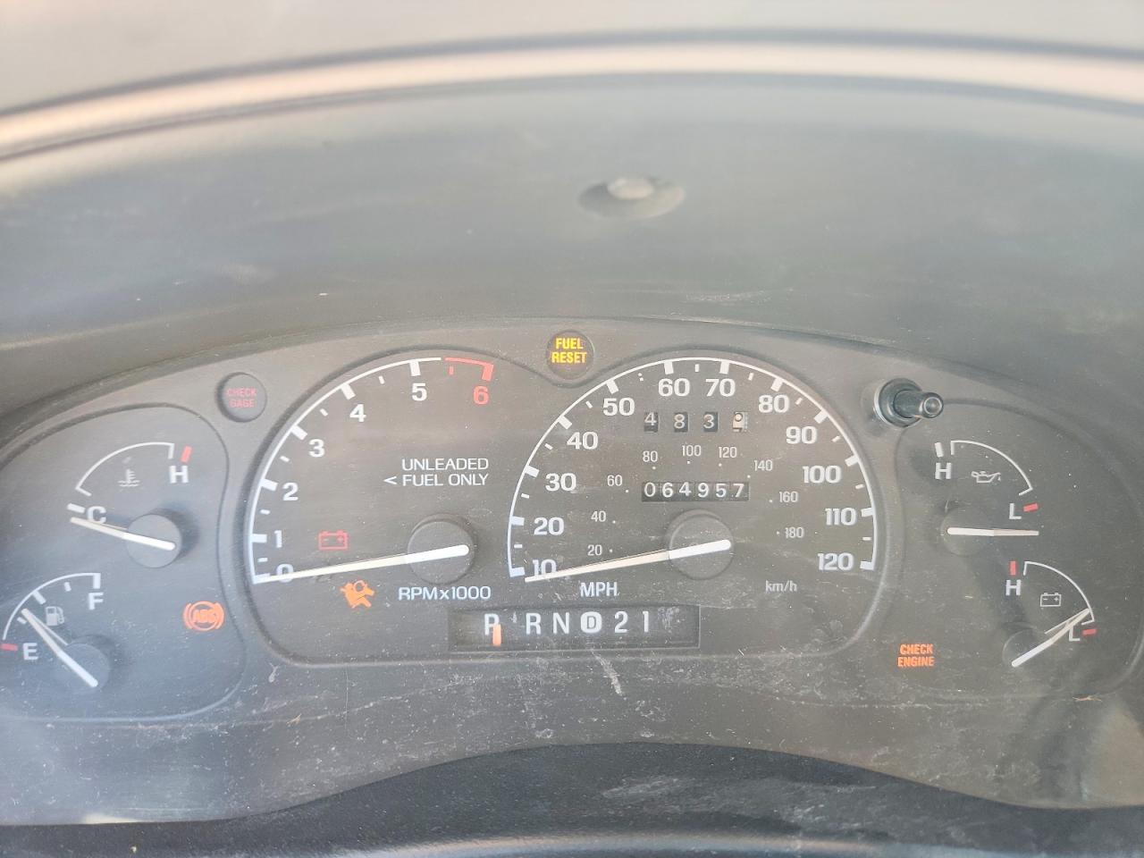 1995 Ford Ranger Red vin: 1FTCR11U8SUA18235