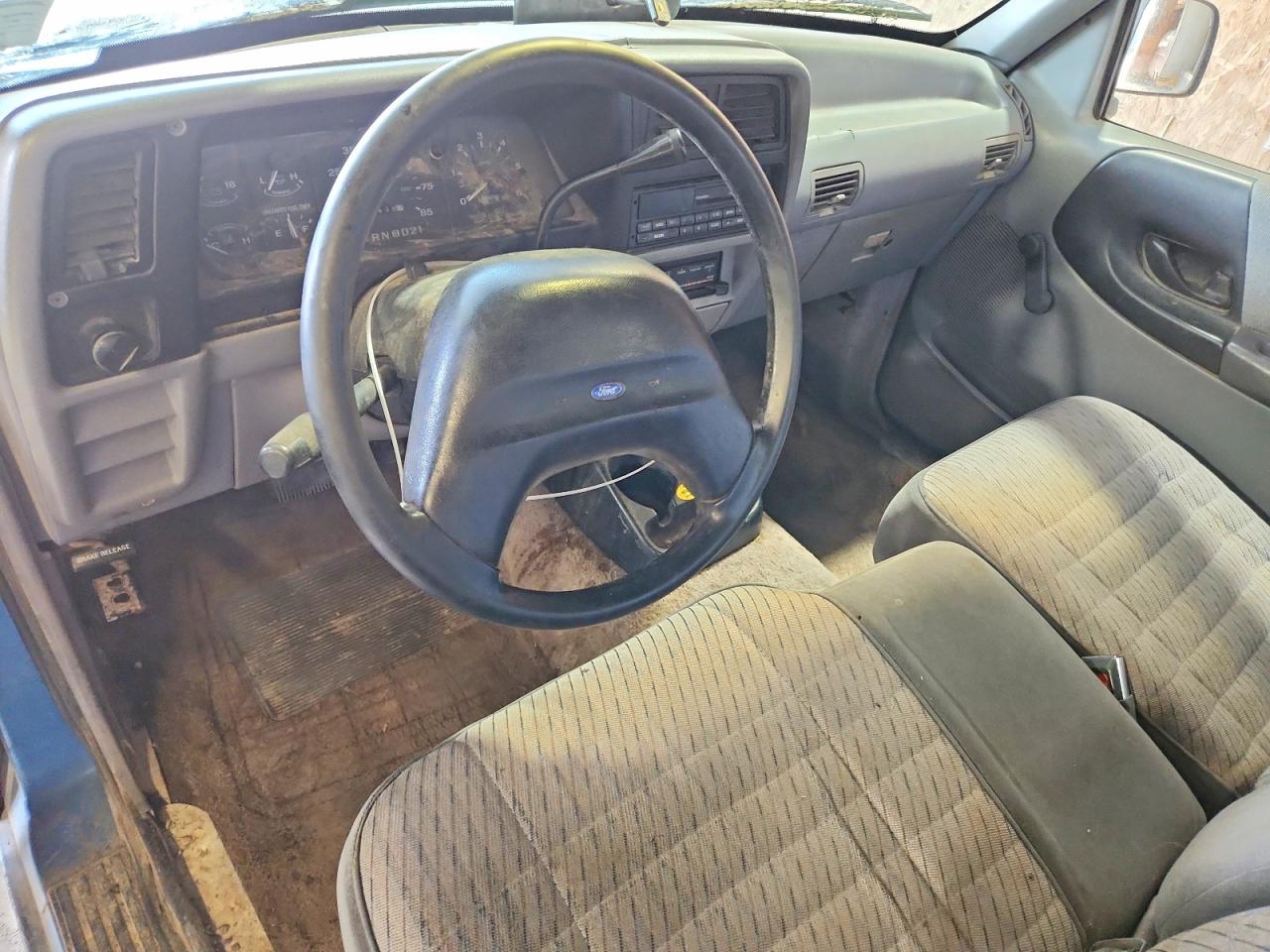 1993 Ford Ranger Blue vin: 1FTCR11XXPUA64019